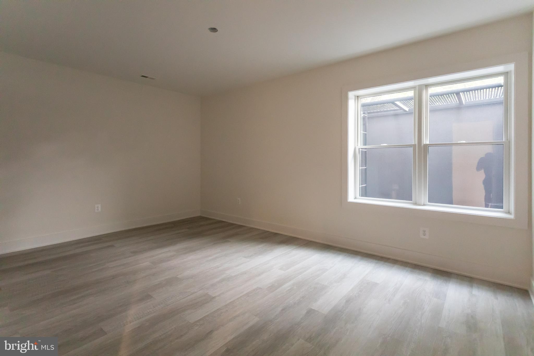 ROCK SPRING - Residential