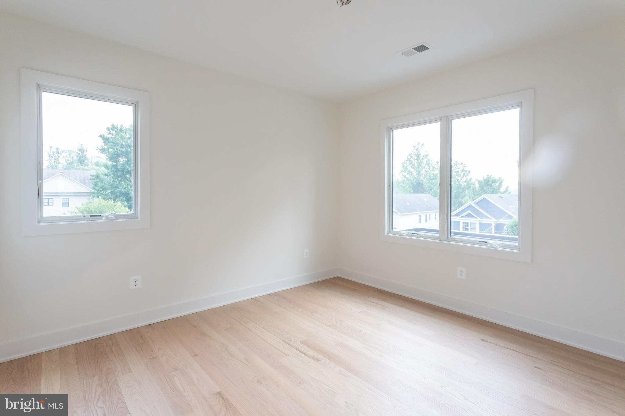 ROCK SPRING - Residential