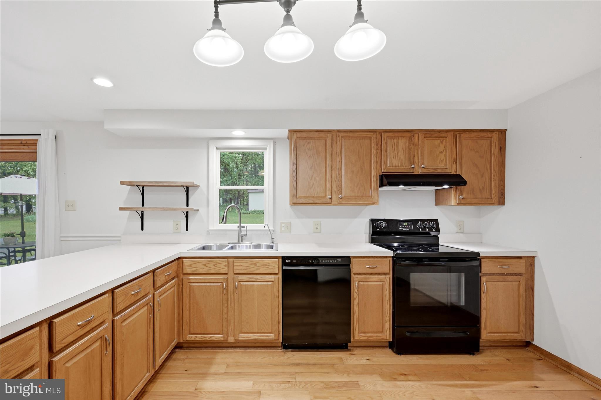 OPEQUON ESTATES - Residential