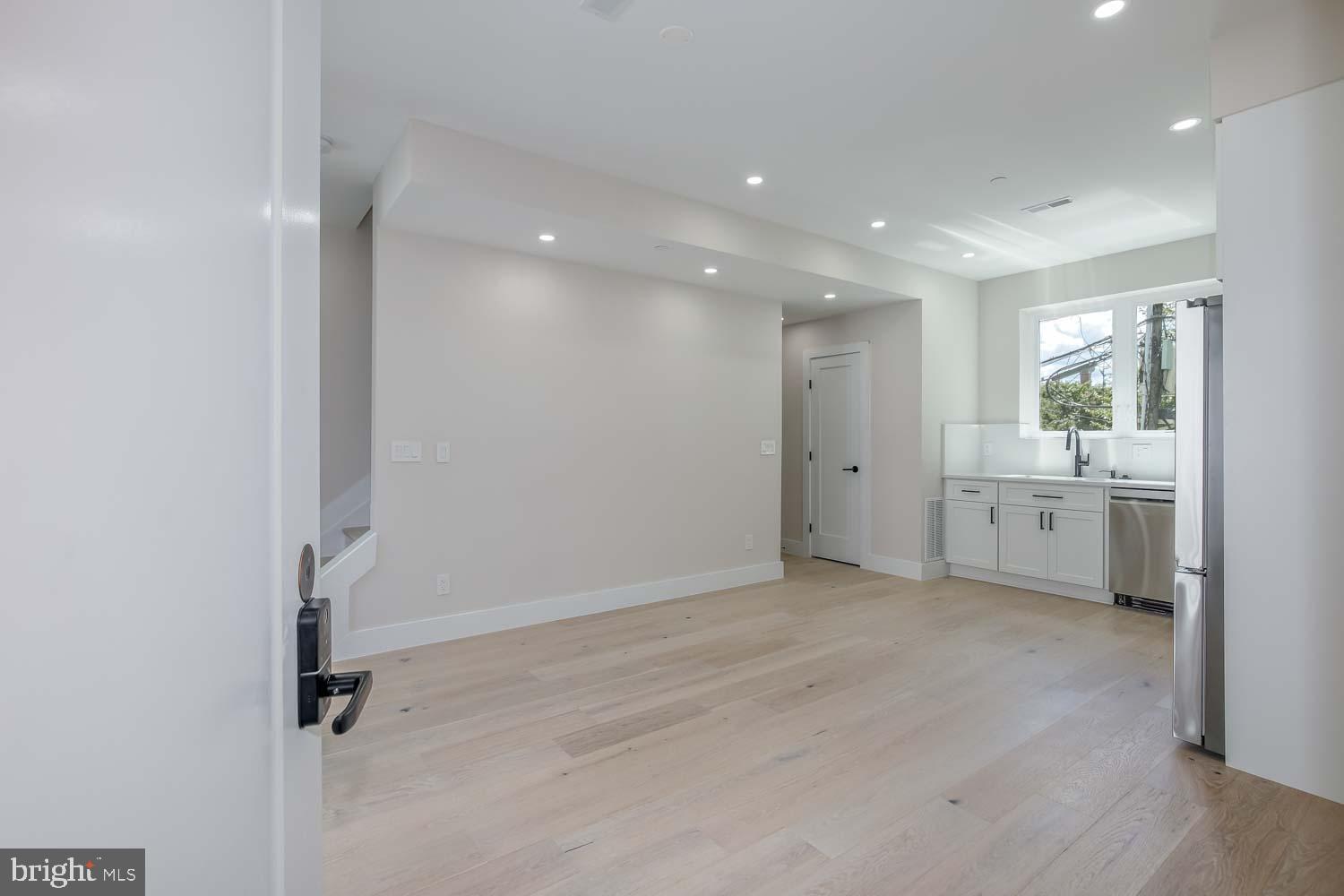 722 KENYON STREET NW 3