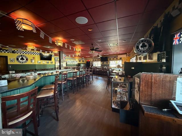 LOGAN SQ - Commercial Sale