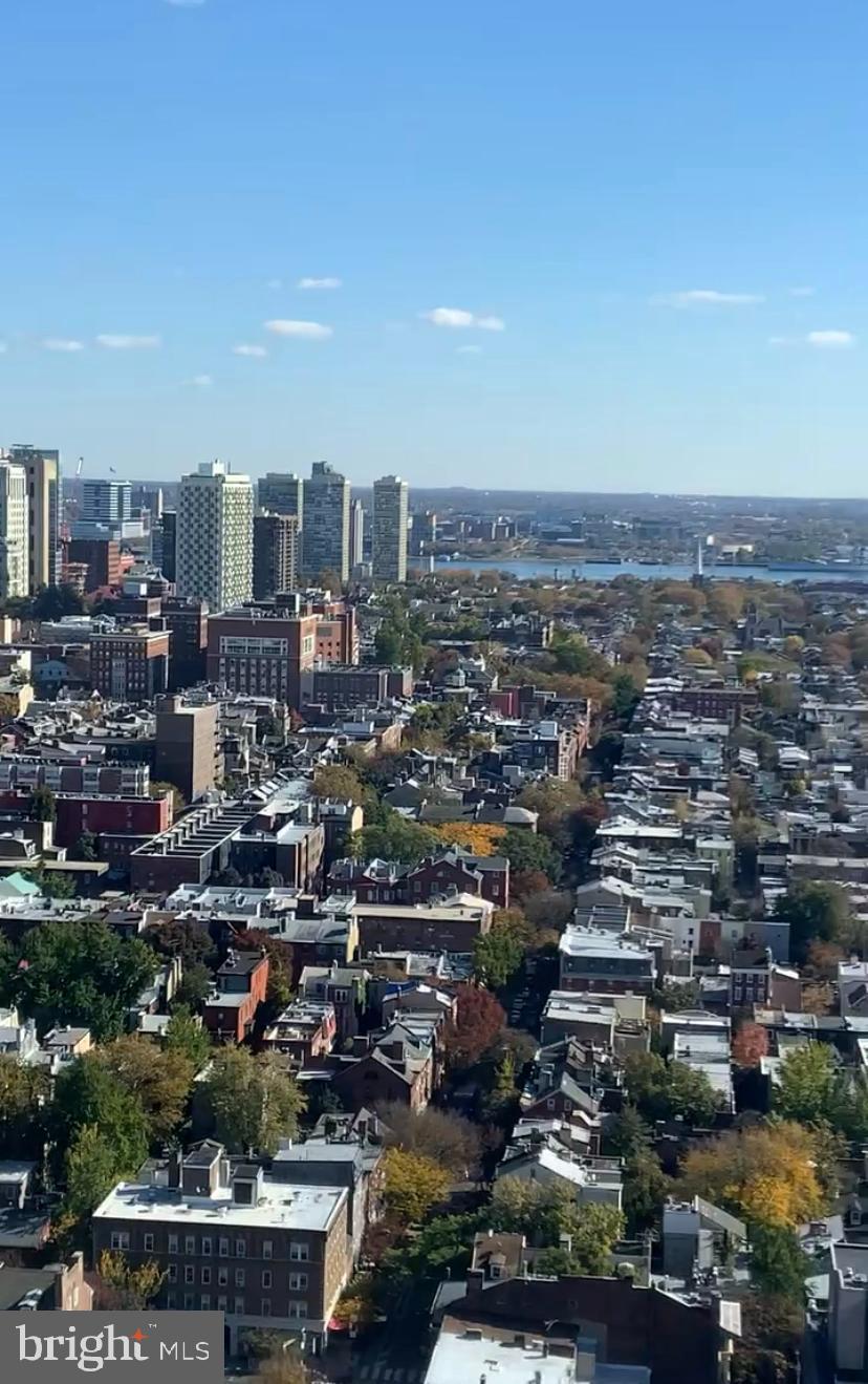 AVENUE OF THE ARTS - Residential