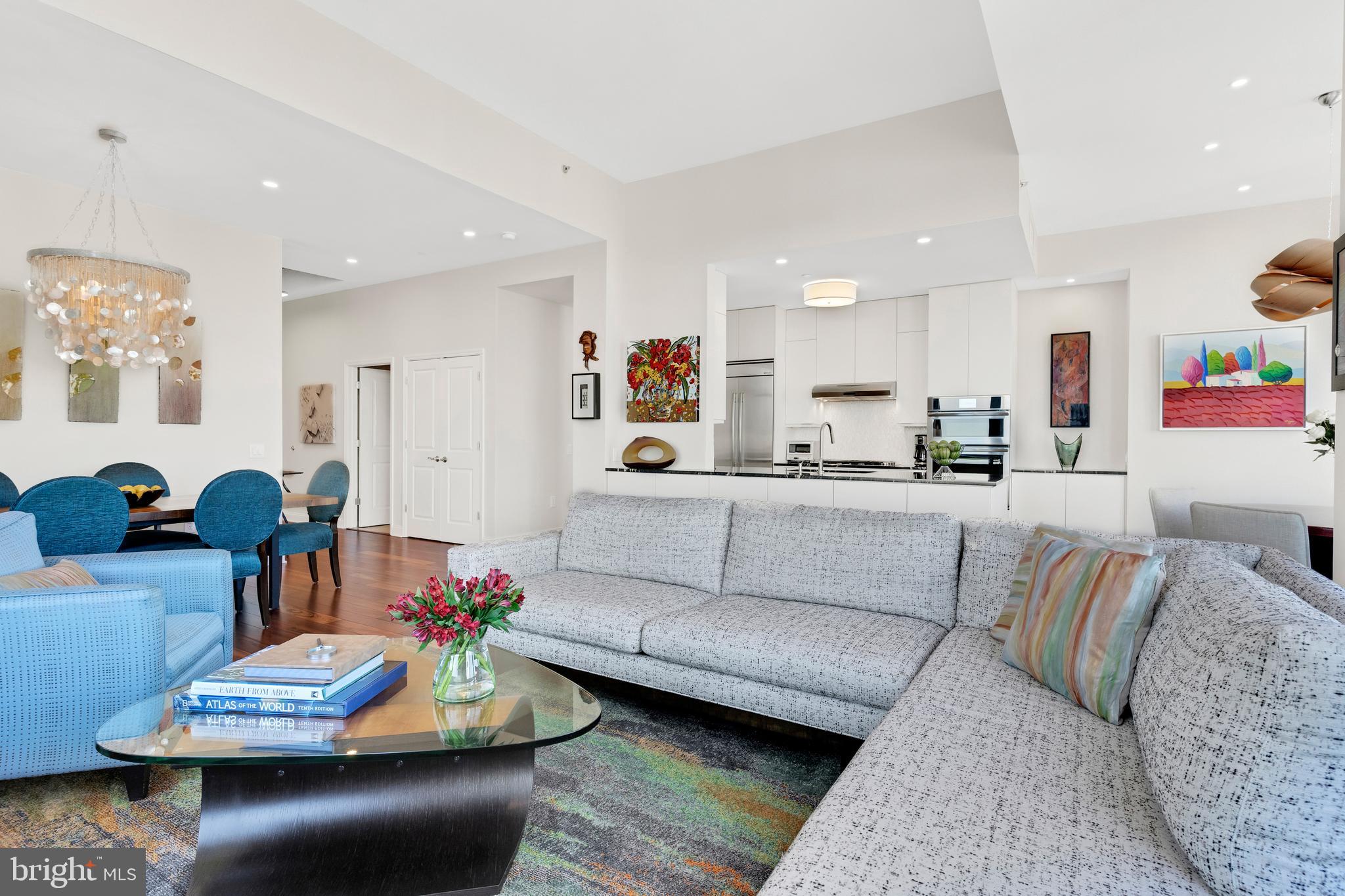 AVENUE OF THE ARTS - Residential