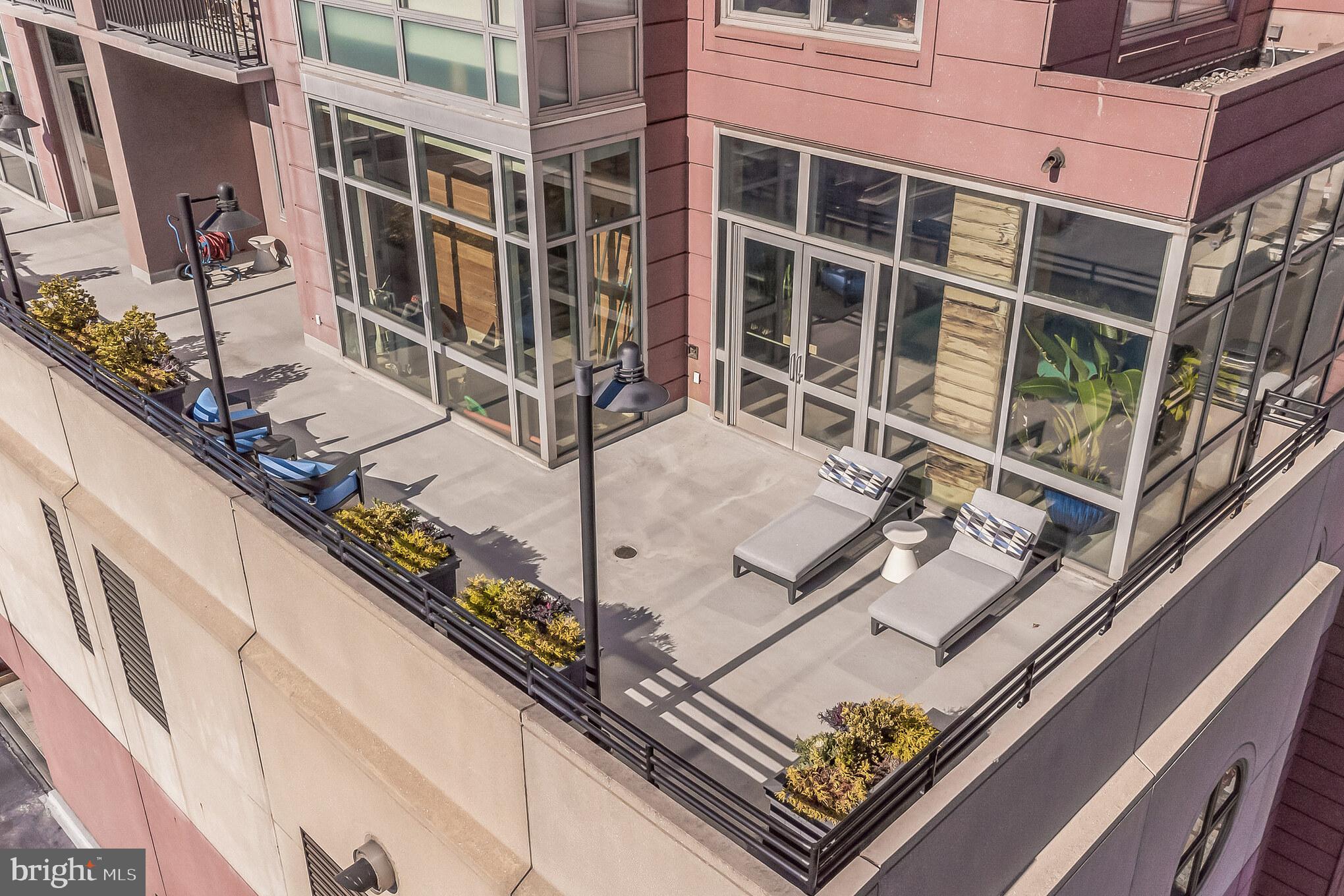 AVENUE OF THE ARTS - Residential