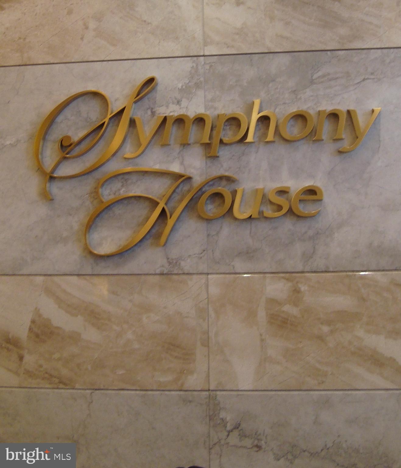 AVENUE OF THE ARTS - Residential