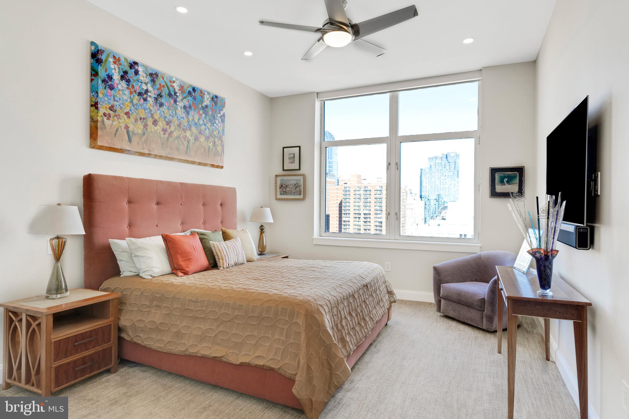 AVENUE OF THE ARTS - Residential