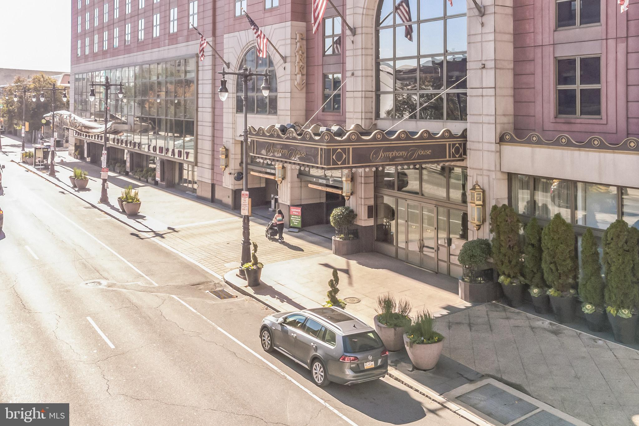 AVENUE OF THE ARTS - Residential