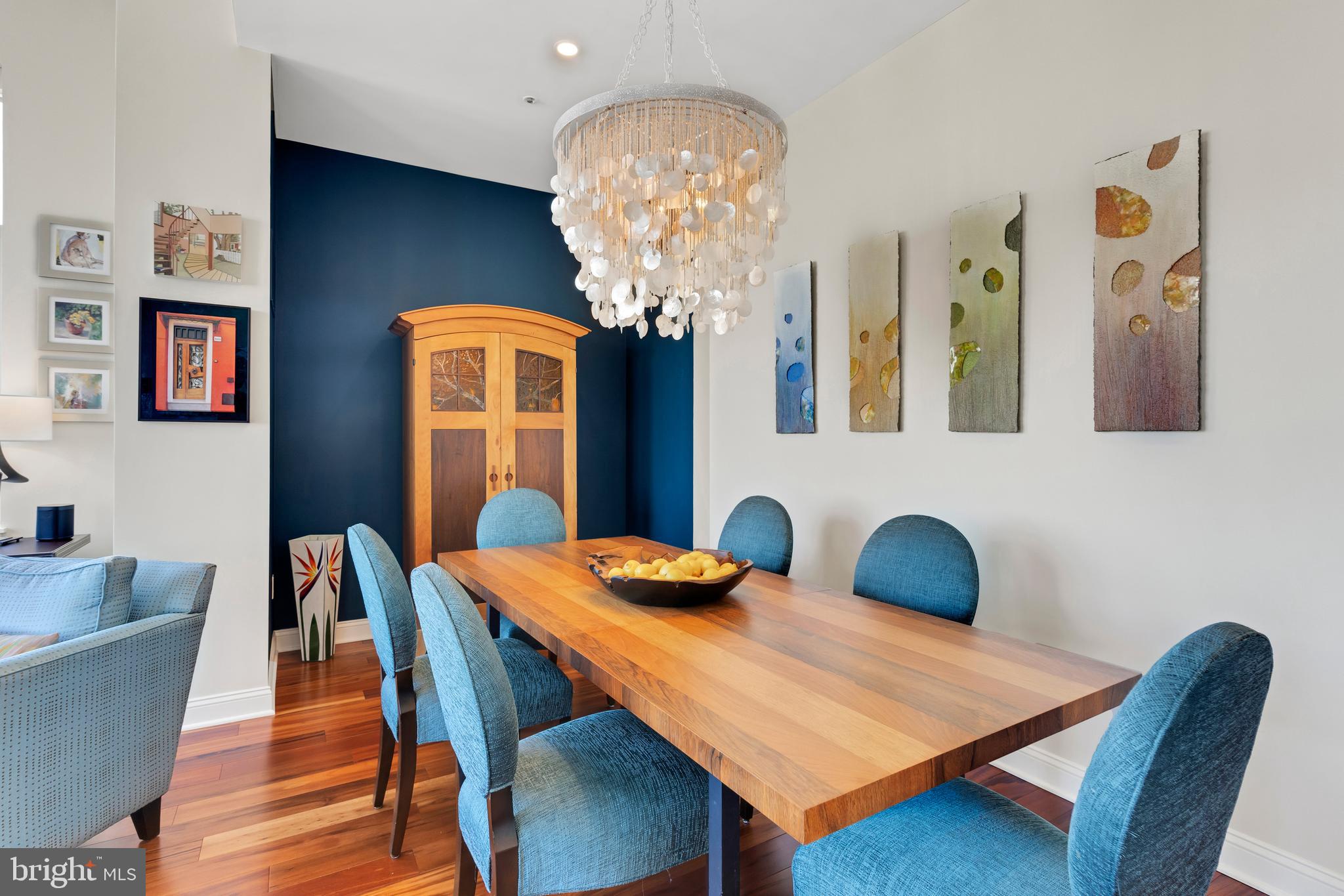 AVENUE OF THE ARTS - Residential