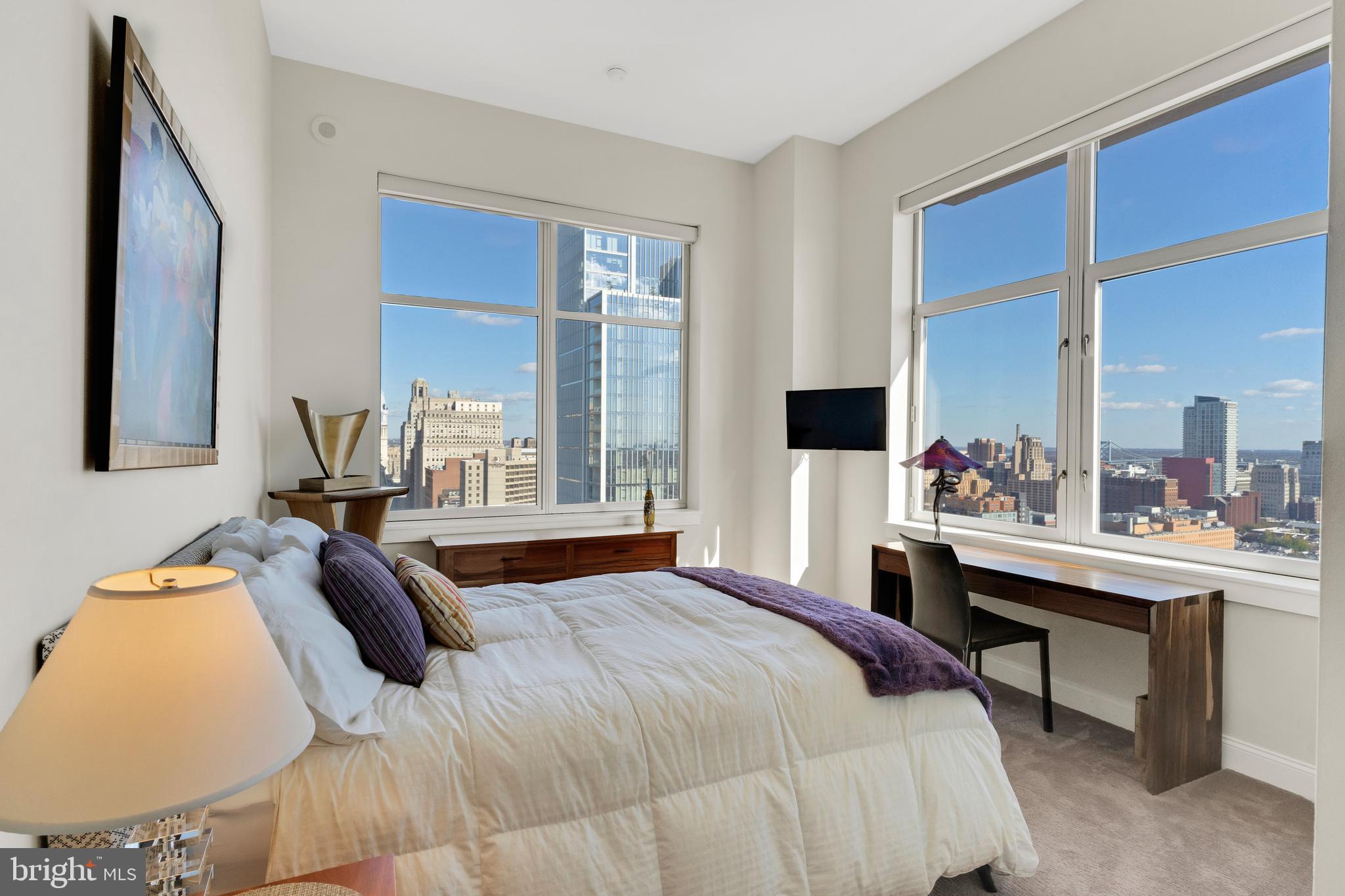 AVENUE OF THE ARTS - Residential