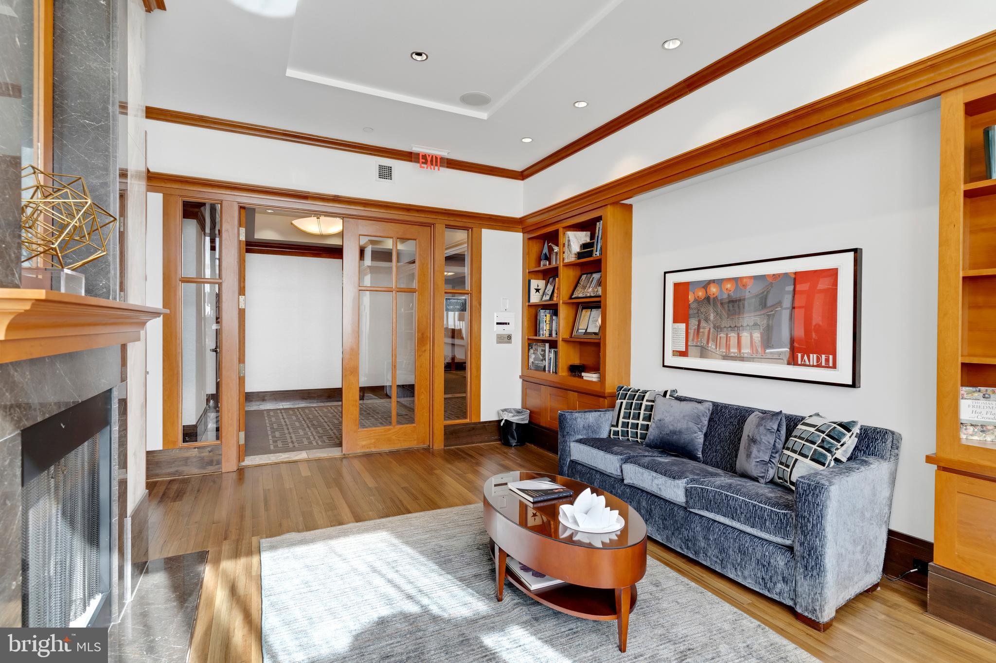 AVENUE OF THE ARTS - Residential