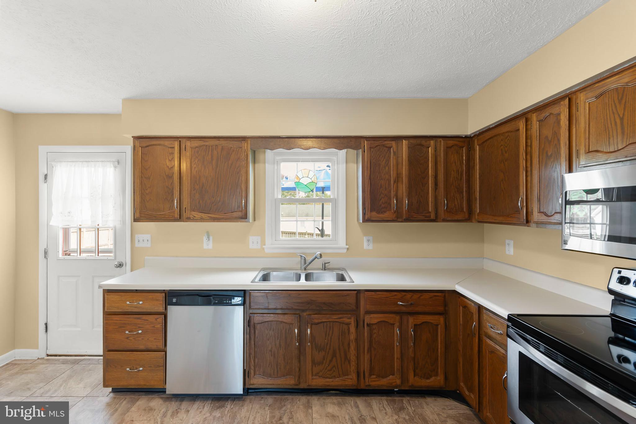 VILLAGE AT LAKESIDE - Residential