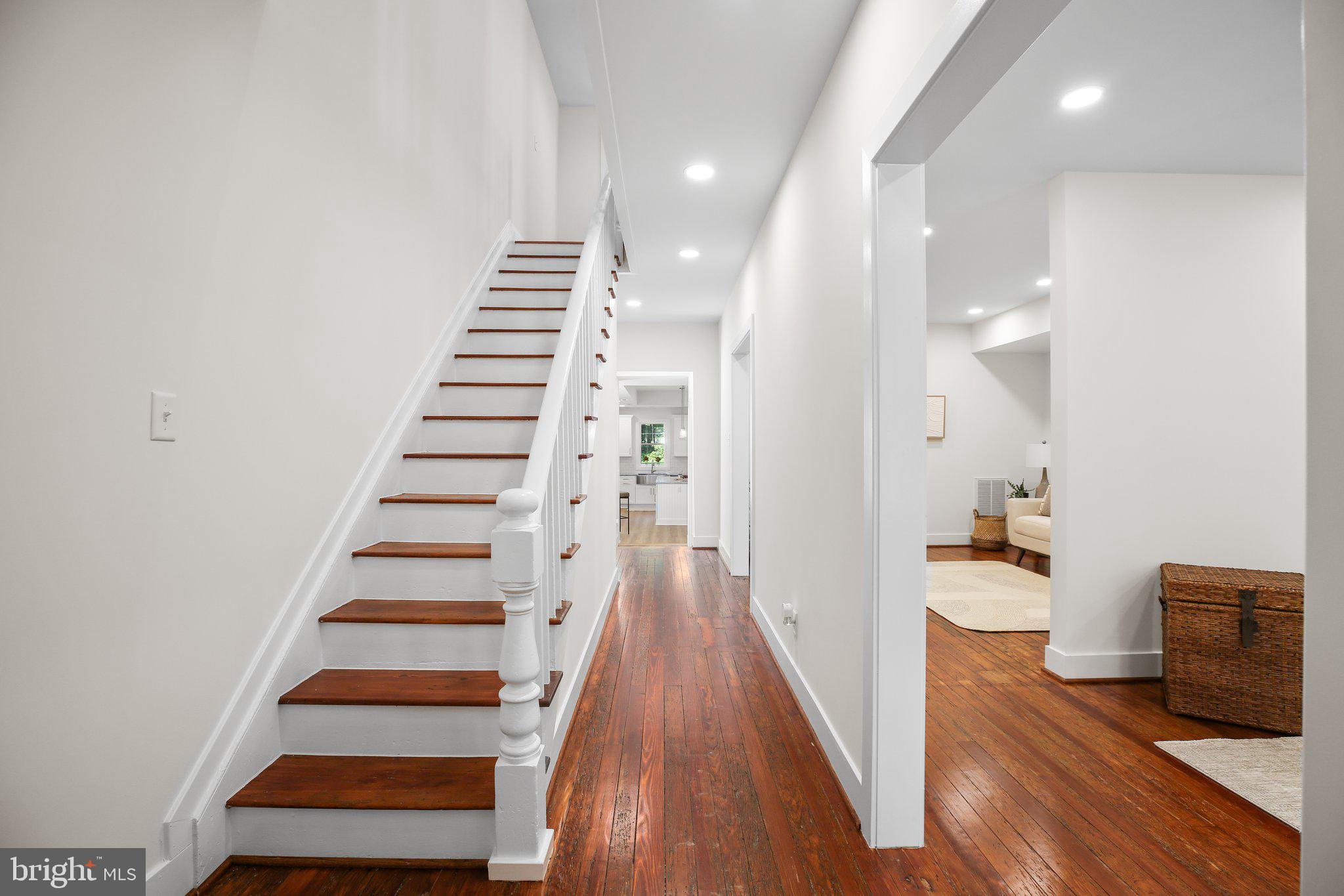 1606 CHARLES STREET
