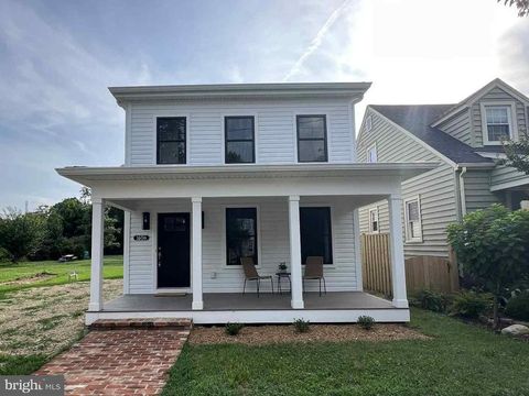 1606 CHARLES STREET FREDERICKSBURG VA 22401