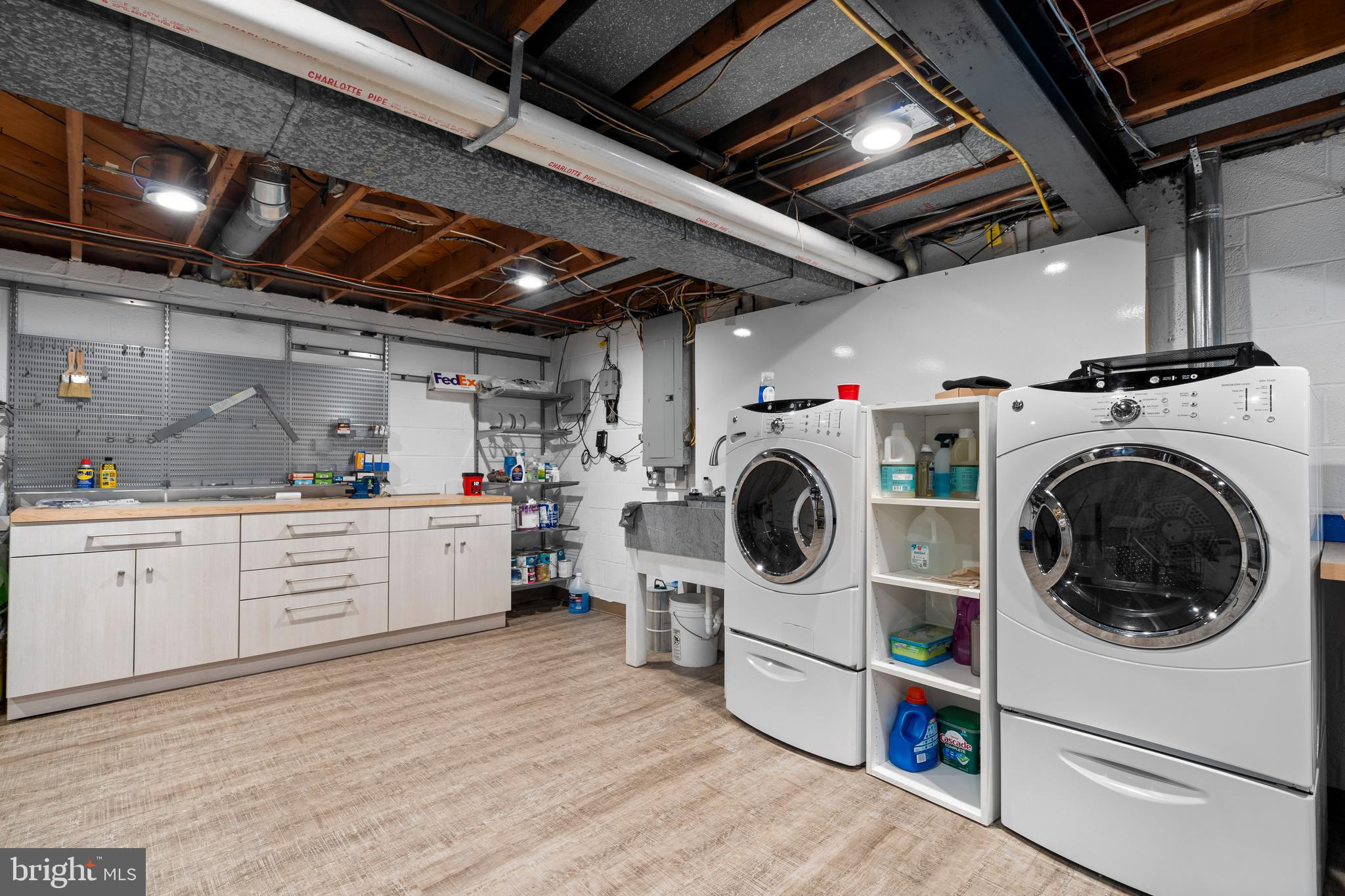 DOVER BALMORAL RIVERWOOD - Residential