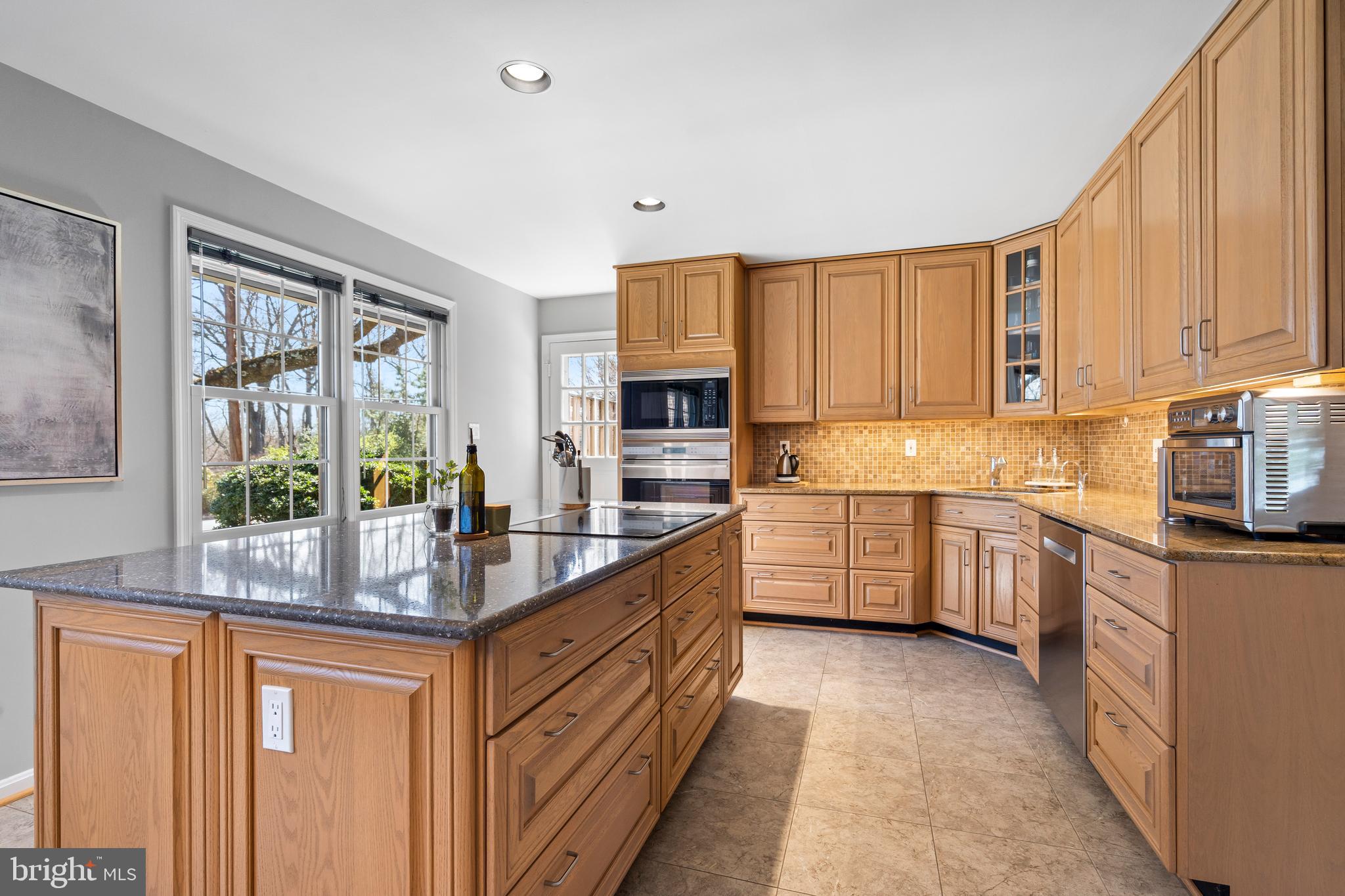 DOVER BALMORAL RIVERWOOD - Residential