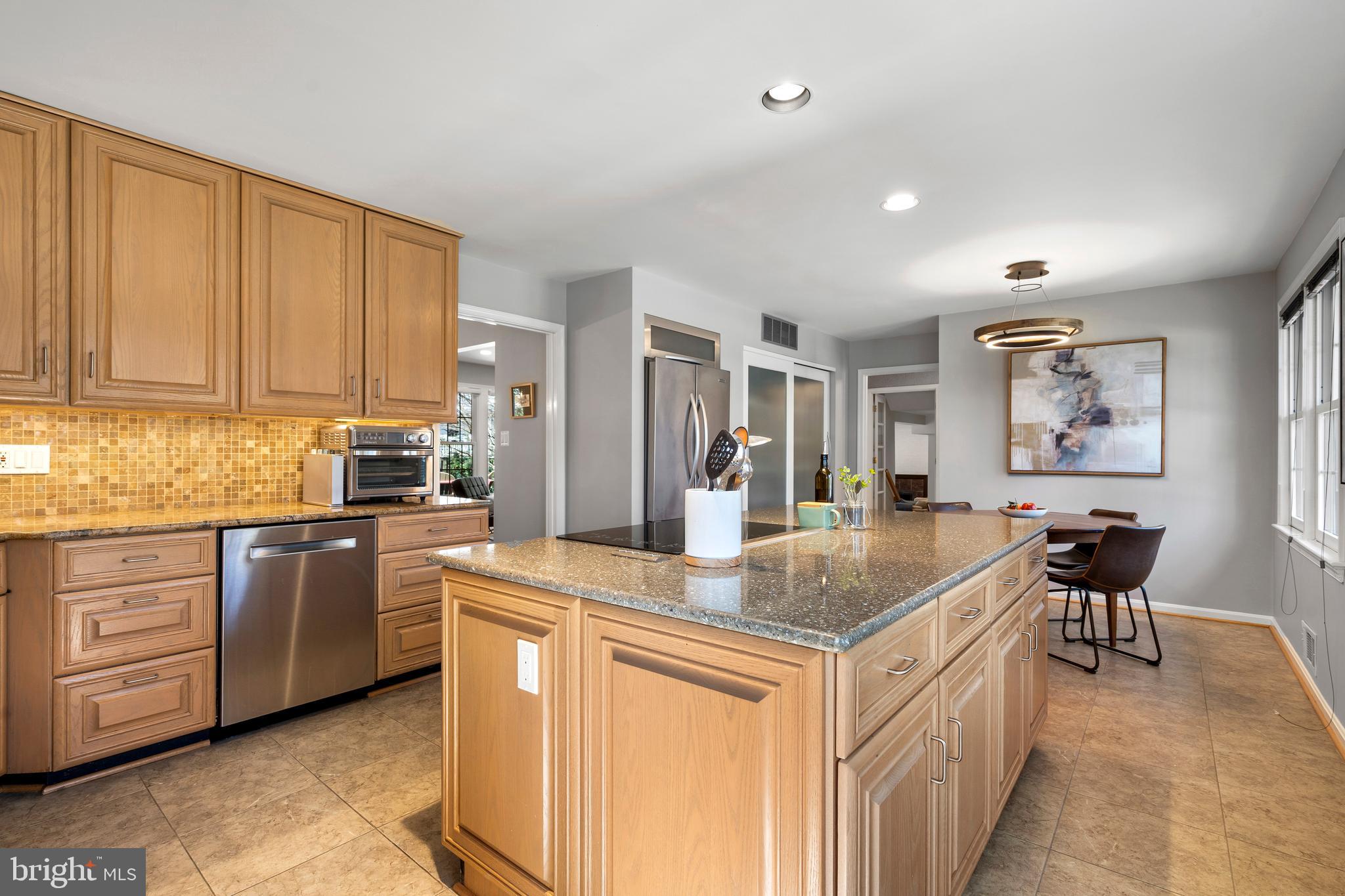 DOVER BALMORAL RIVERWOOD - Residential