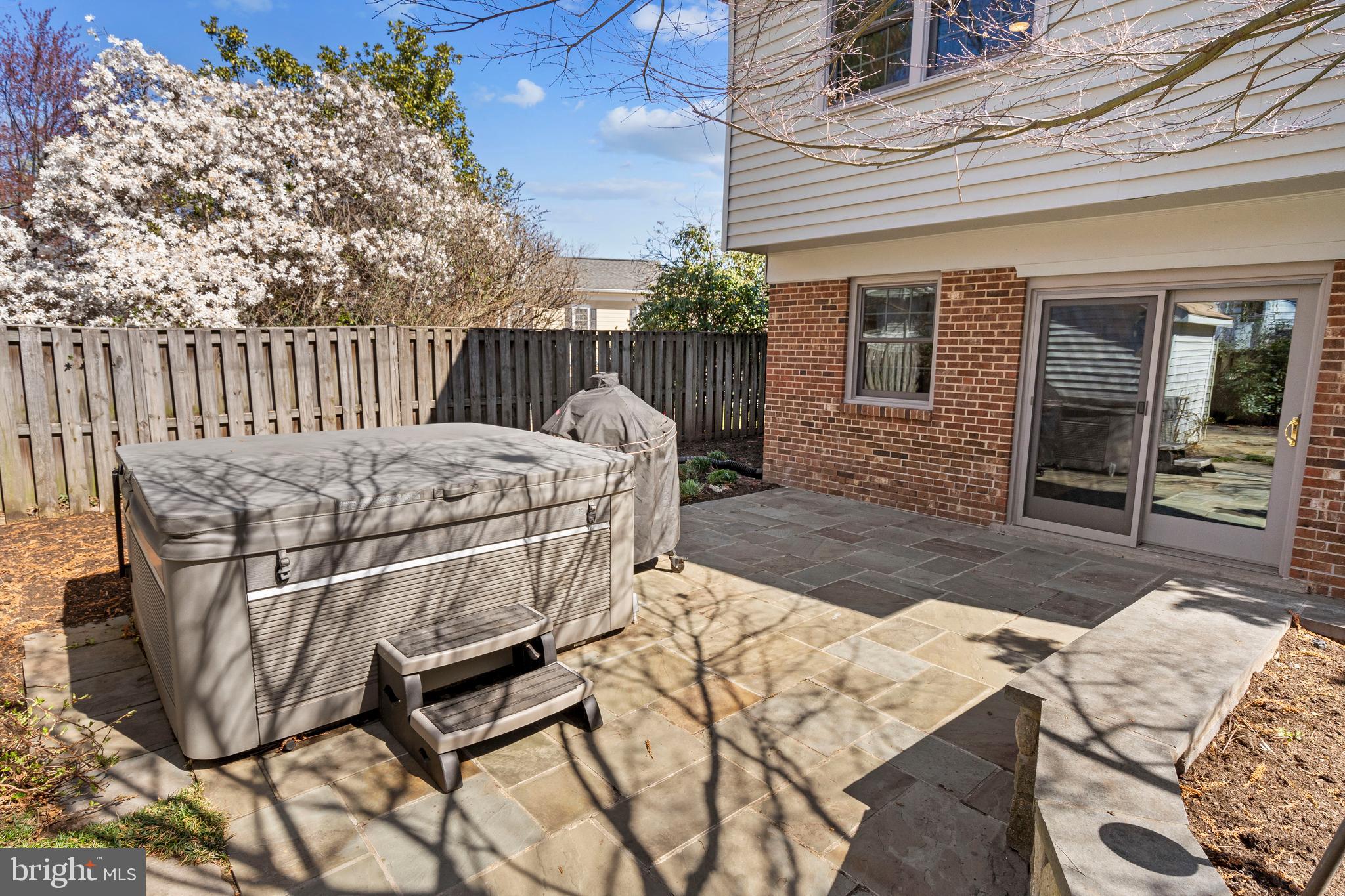 DOVER BALMORAL RIVERWOOD - Residential