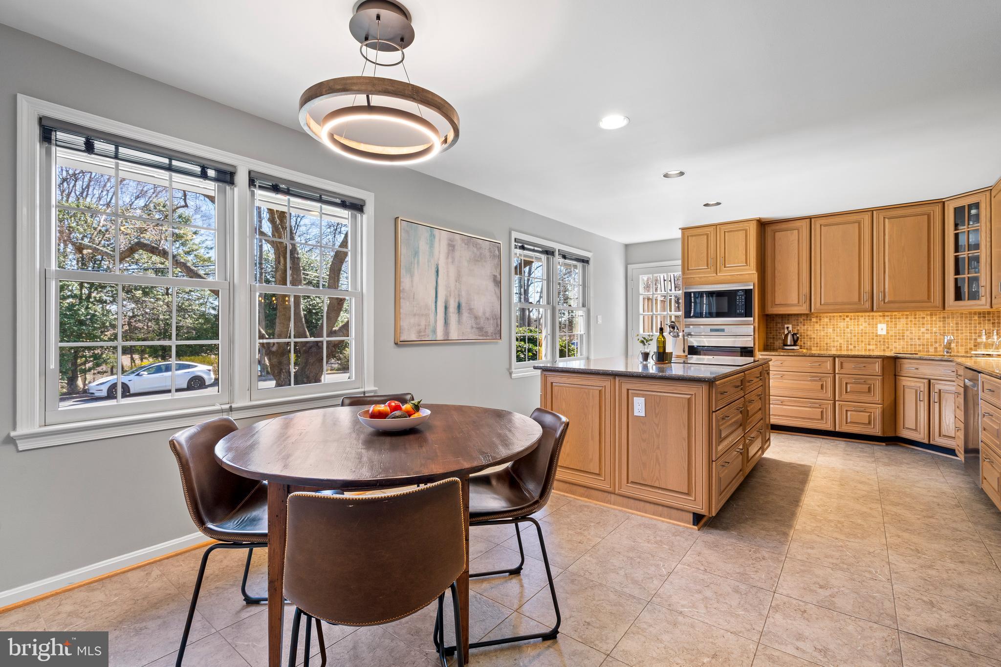 DOVER BALMORAL RIVERWOOD - Residential