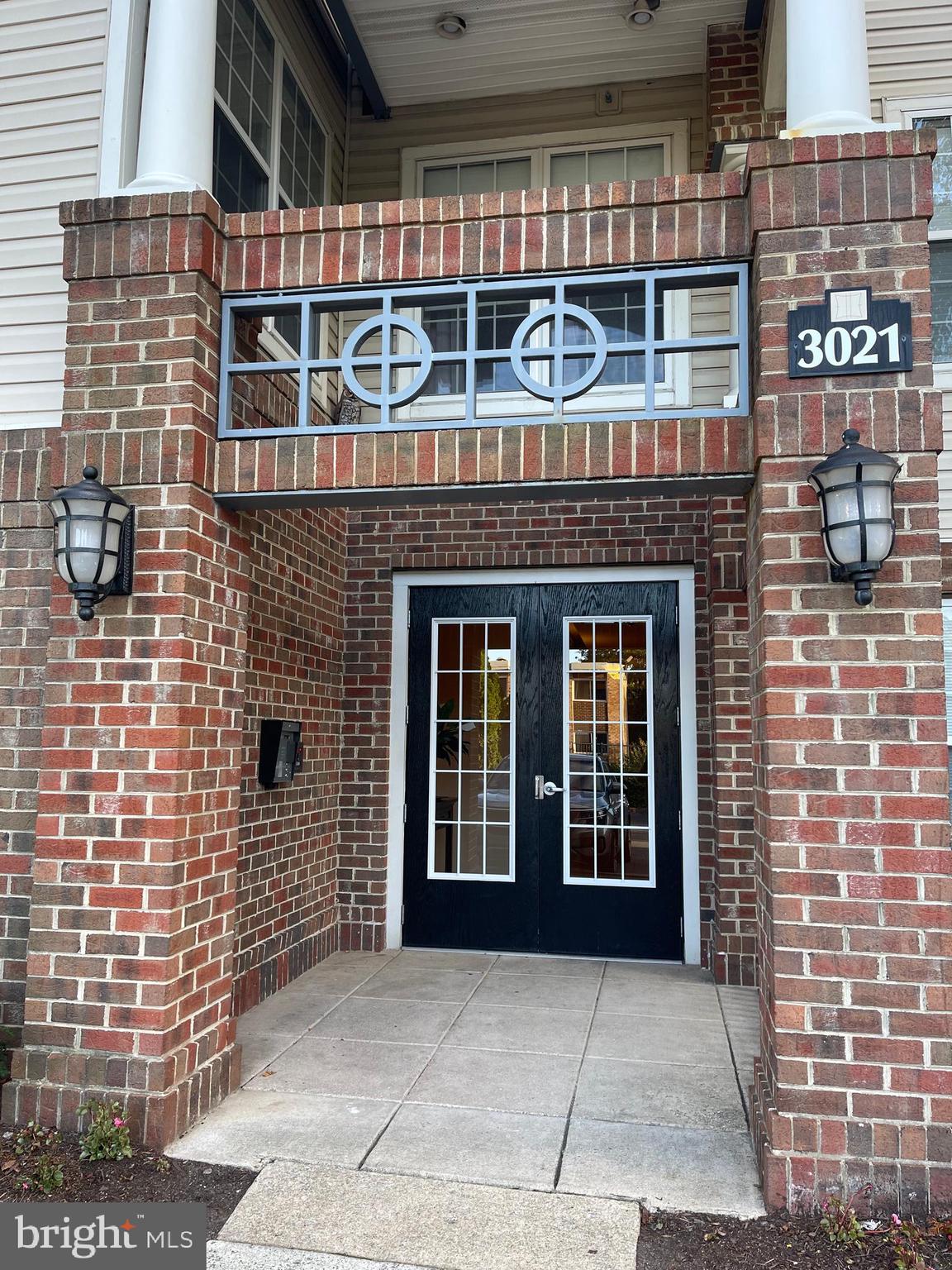 3021 NICOSH CIRCLE 1406