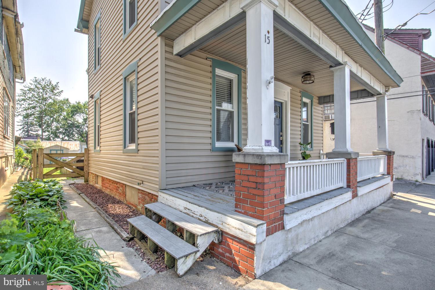 15 E WALNUT STREET