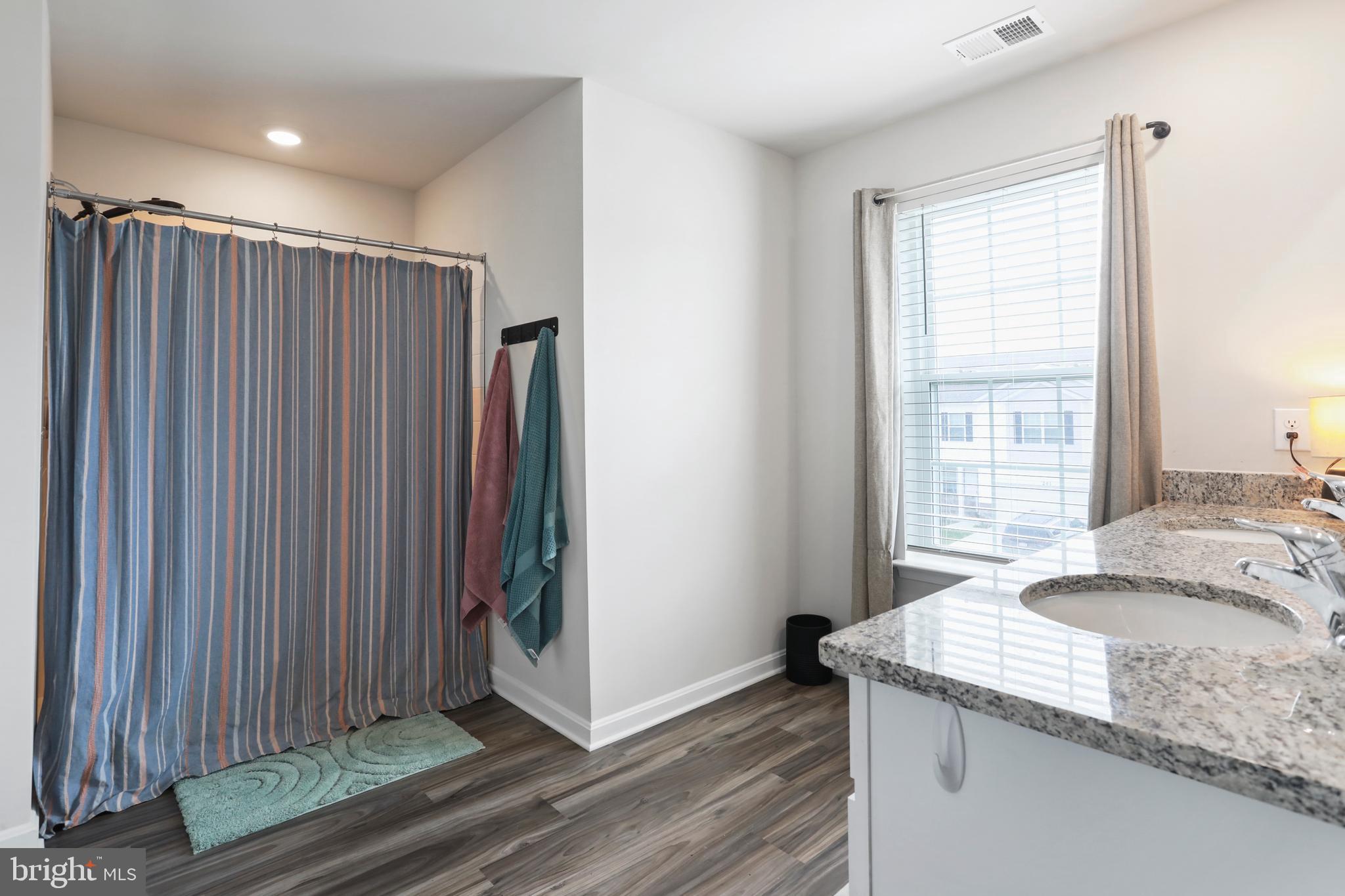 RED HILL - Residential