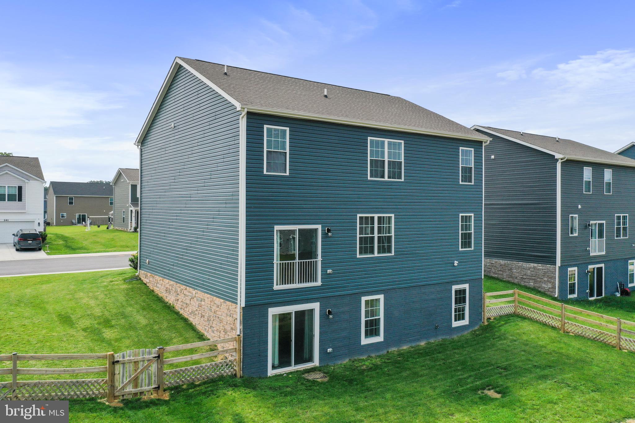 RED HILL - Residential