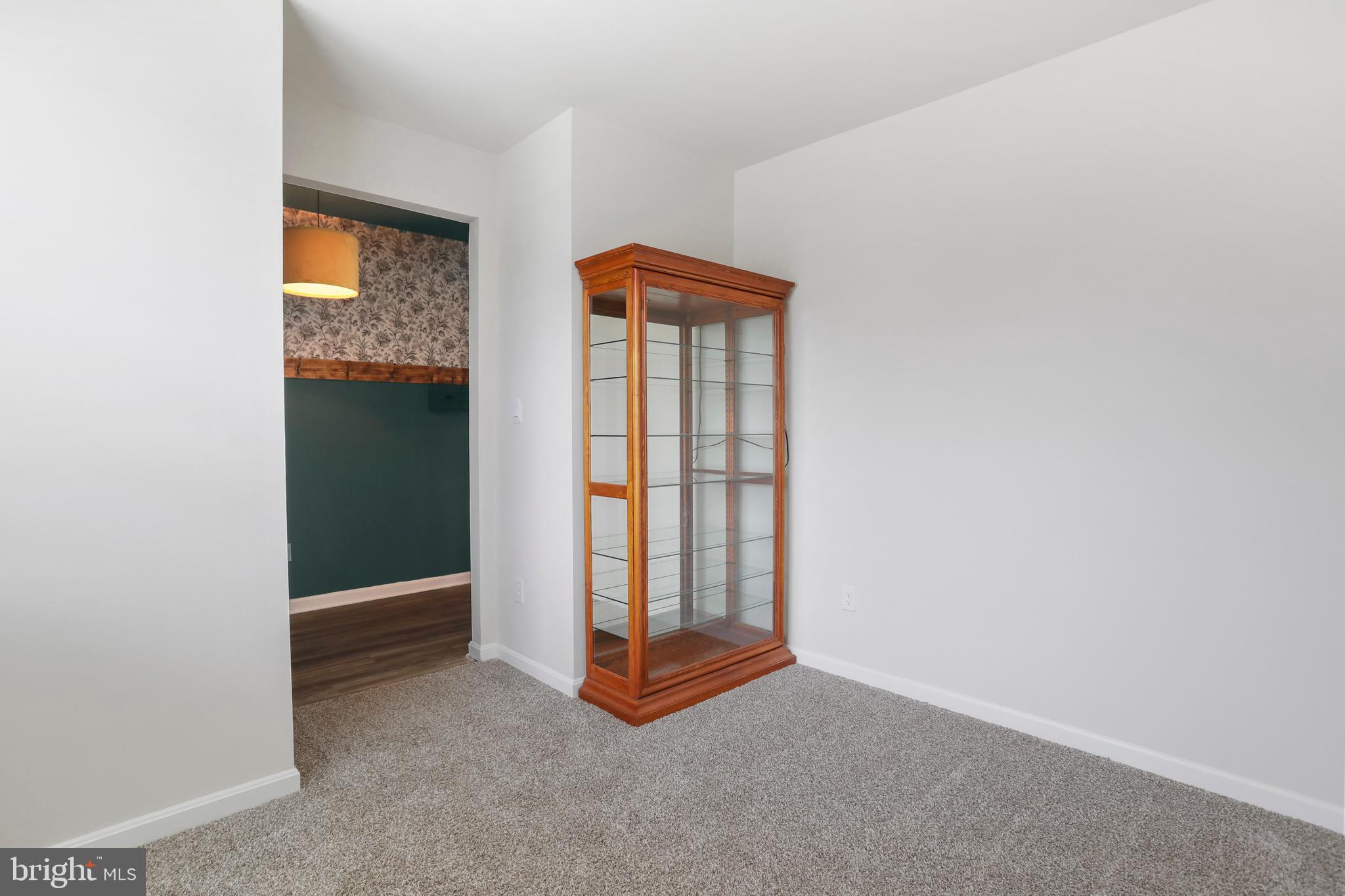 RED HILL - Residential