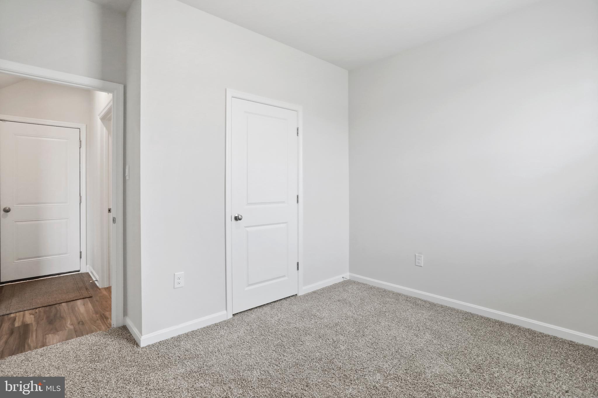 RED HILL - Residential