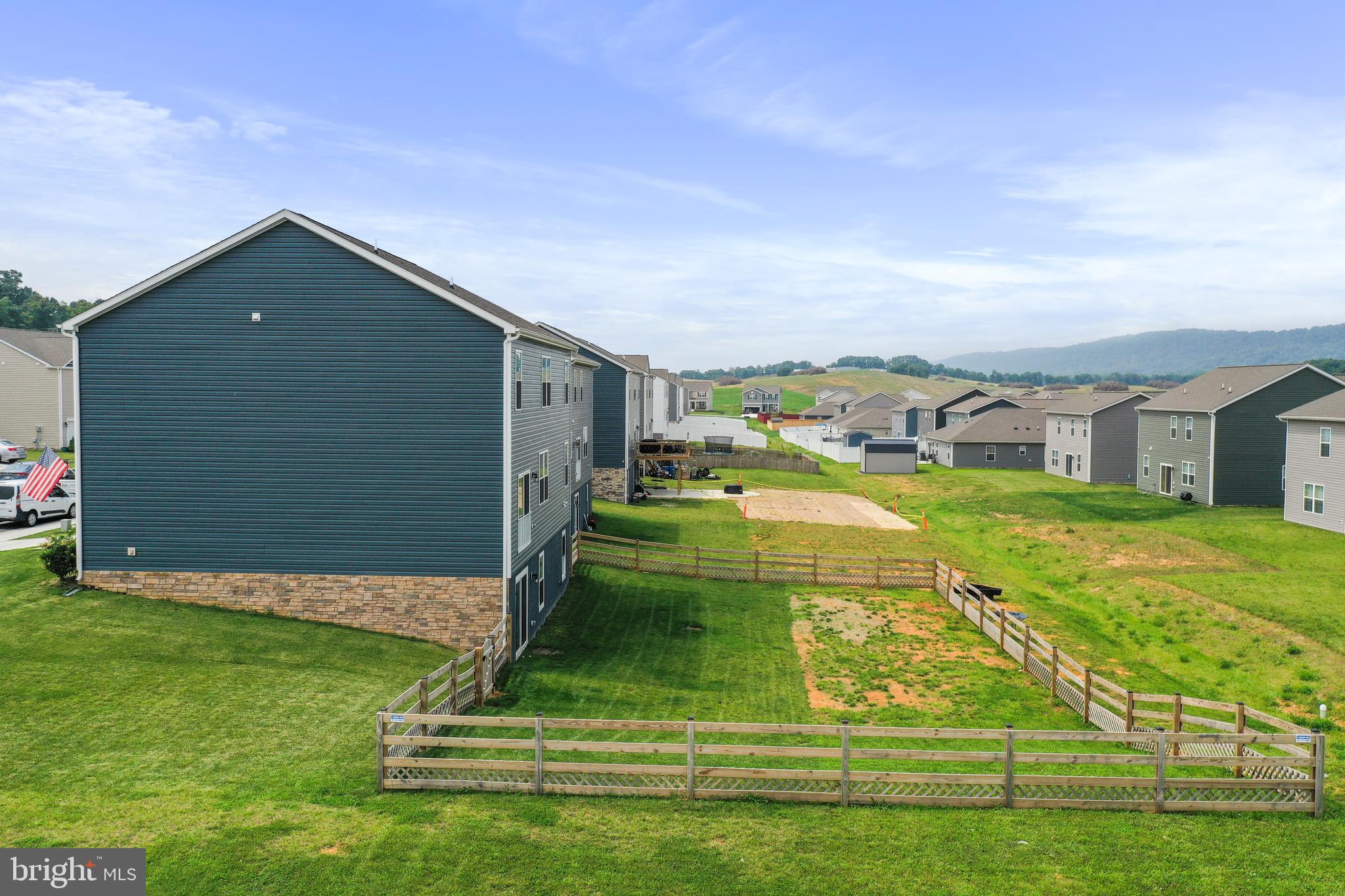 RED HILL - Residential