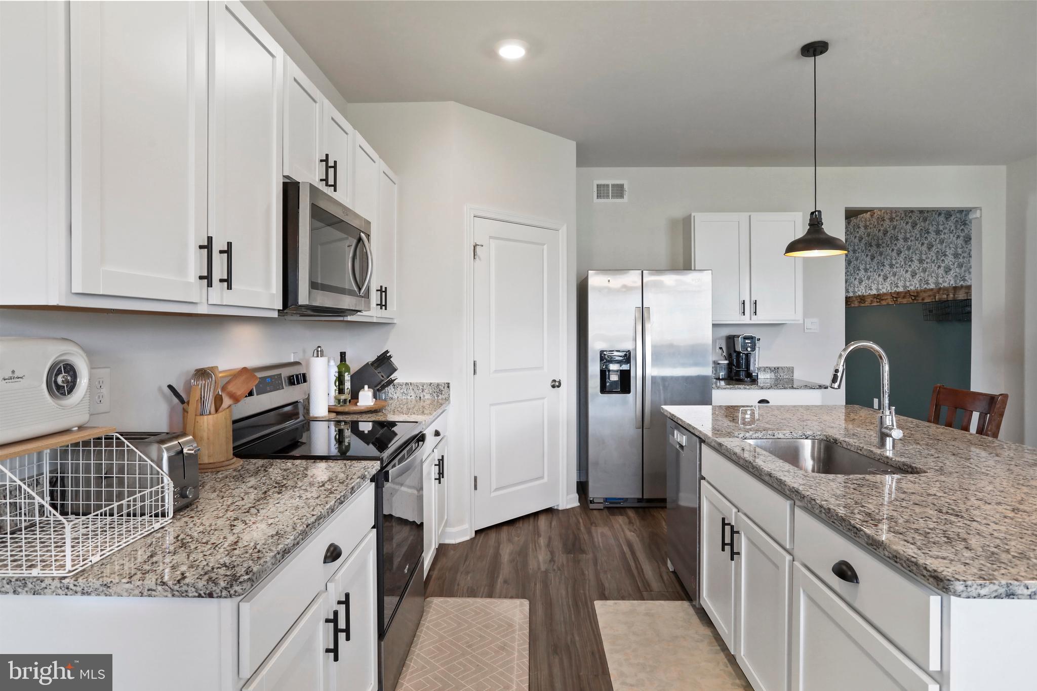 RED HILL - Residential