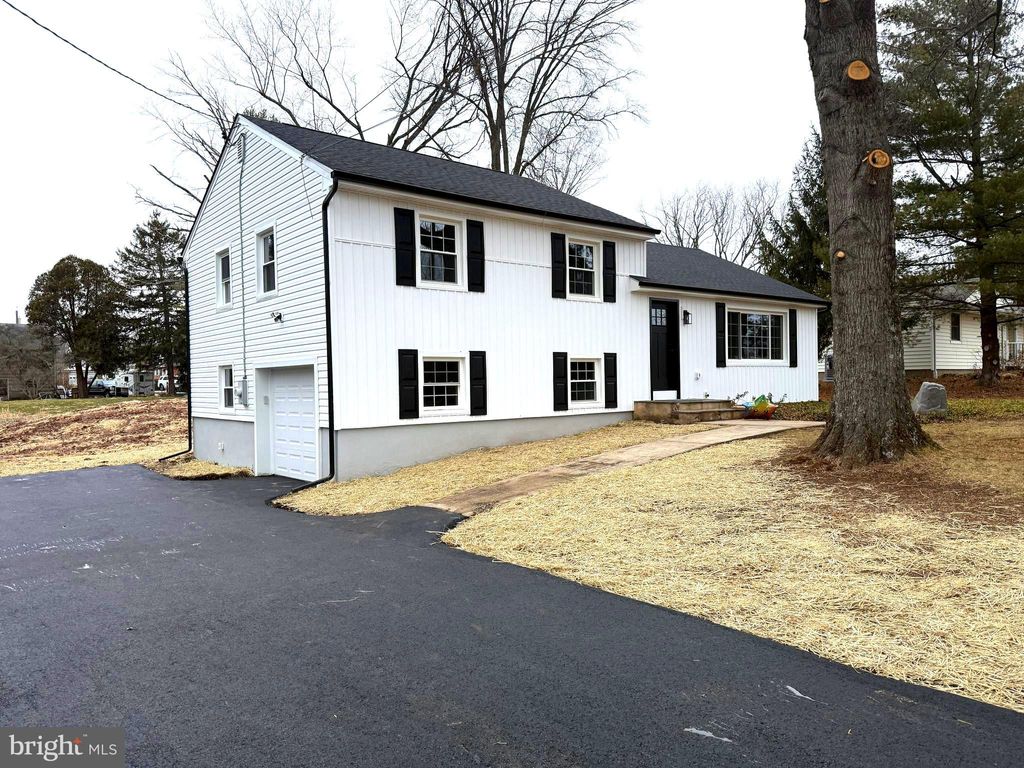Photo of 20 Route 31 S, PENNINGTON, NJ 08534 (MLS # NJME2071222)