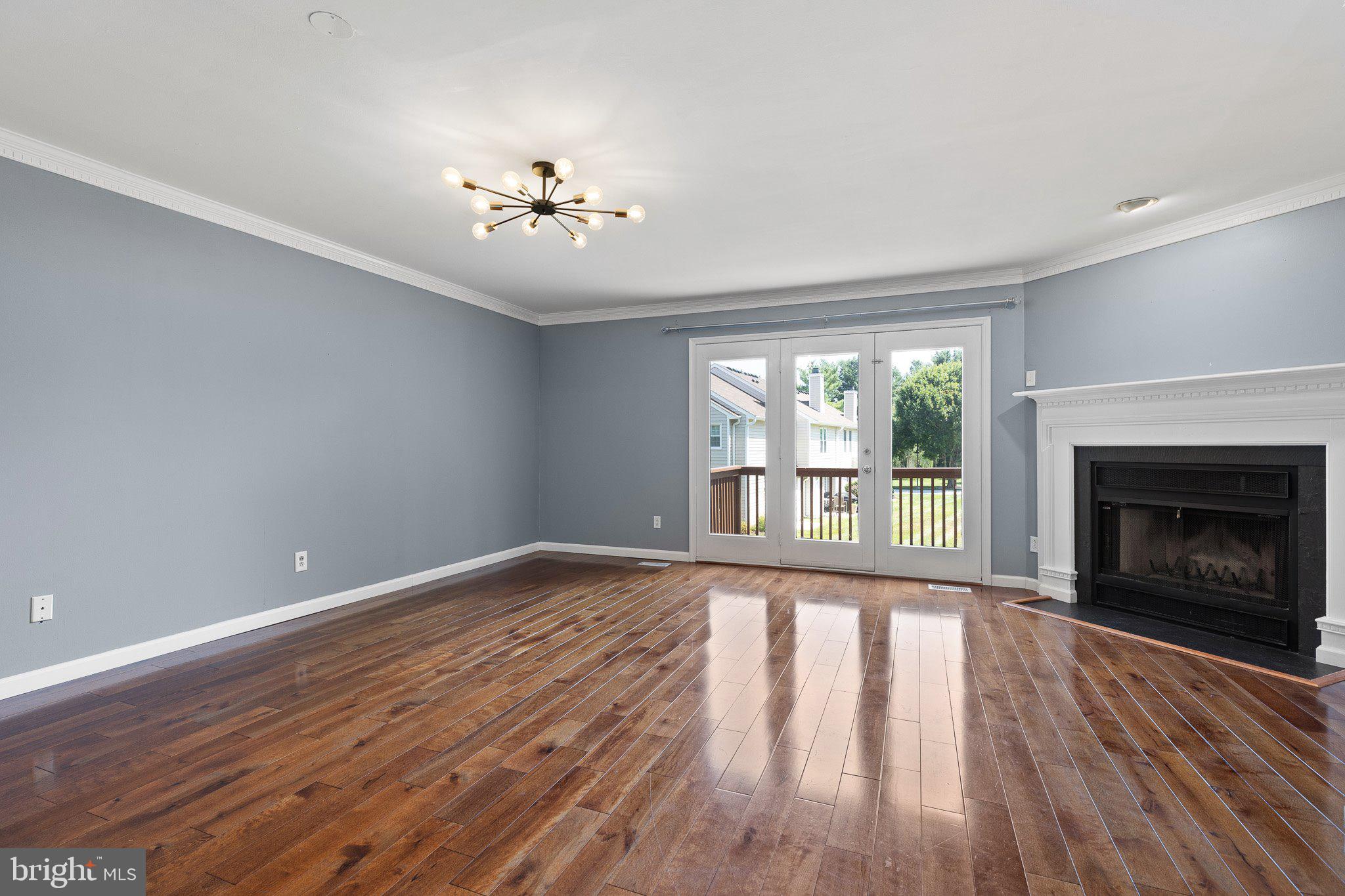 1206 N GLEN DRIVE