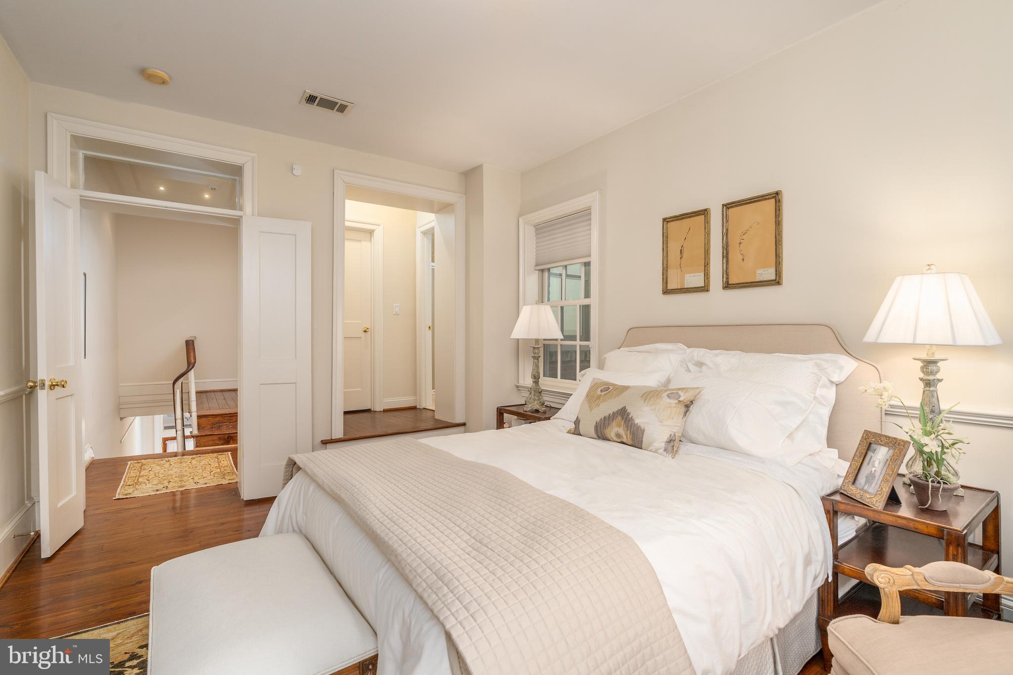 CAPITOL HILL - Residential