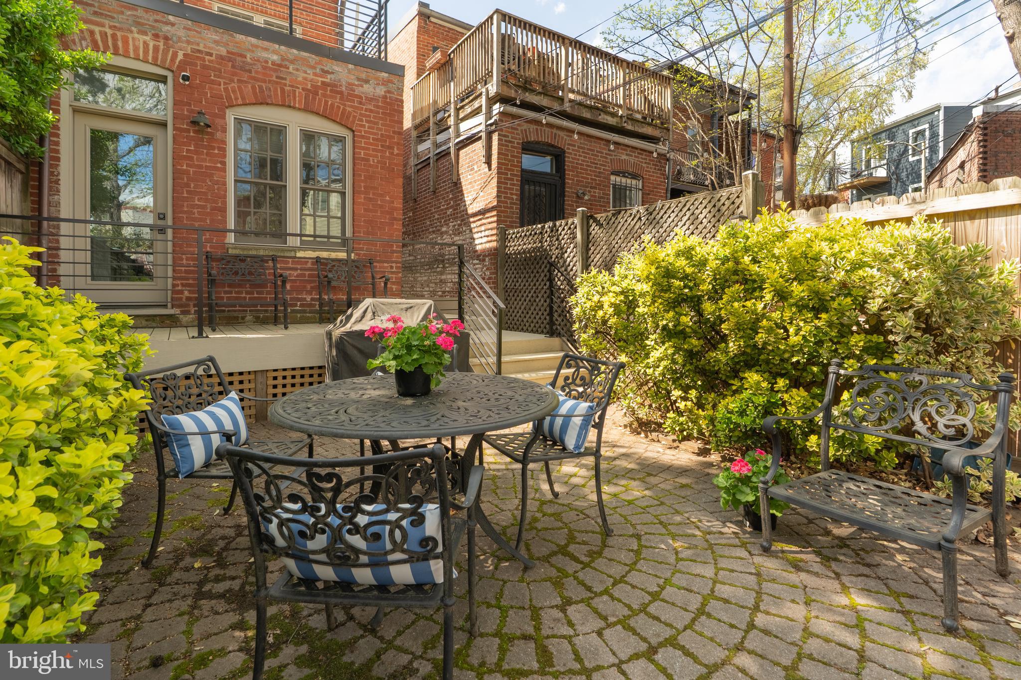 CAPITOL HILL - Residential