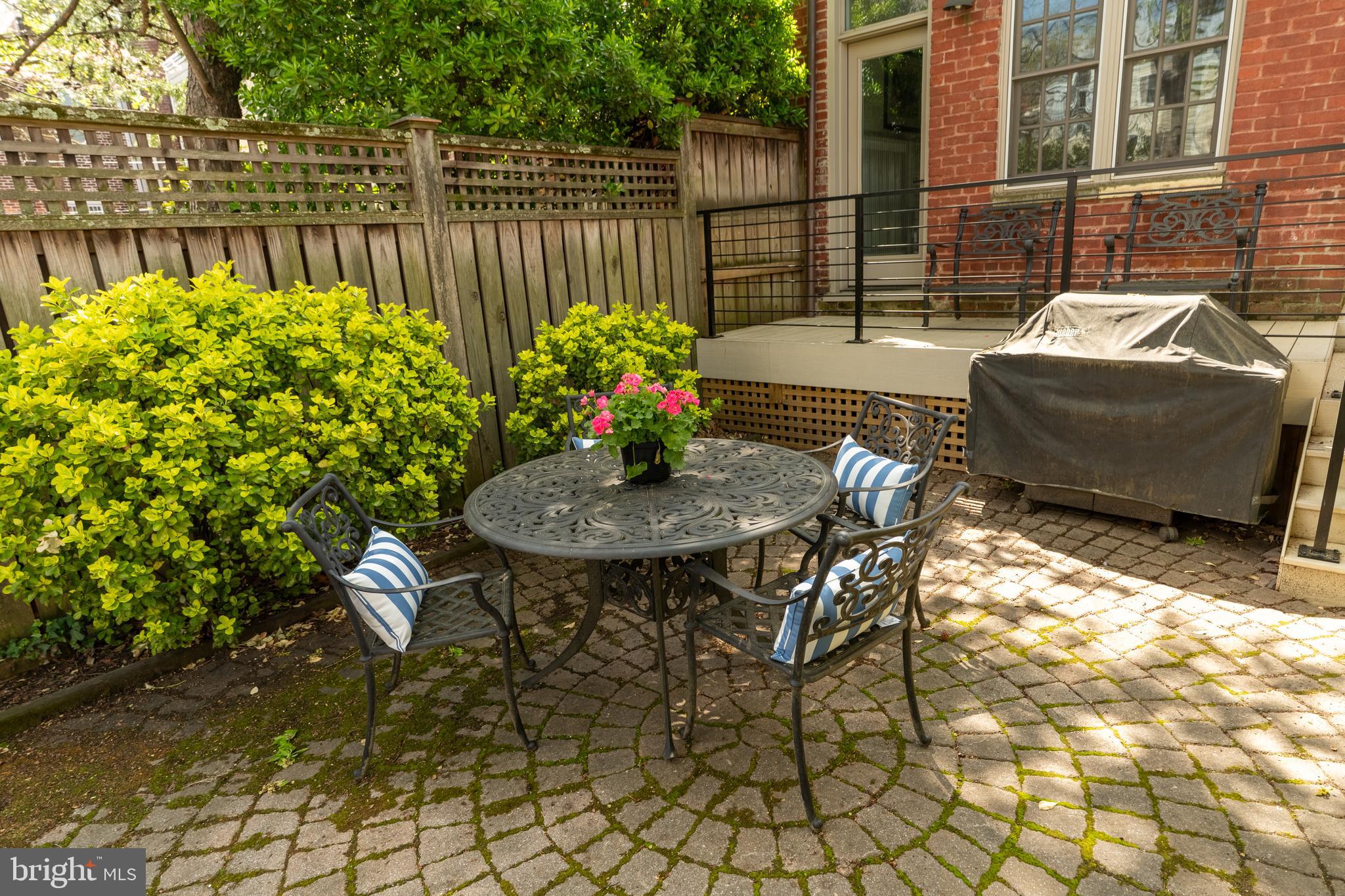 CAPITOL HILL - Residential