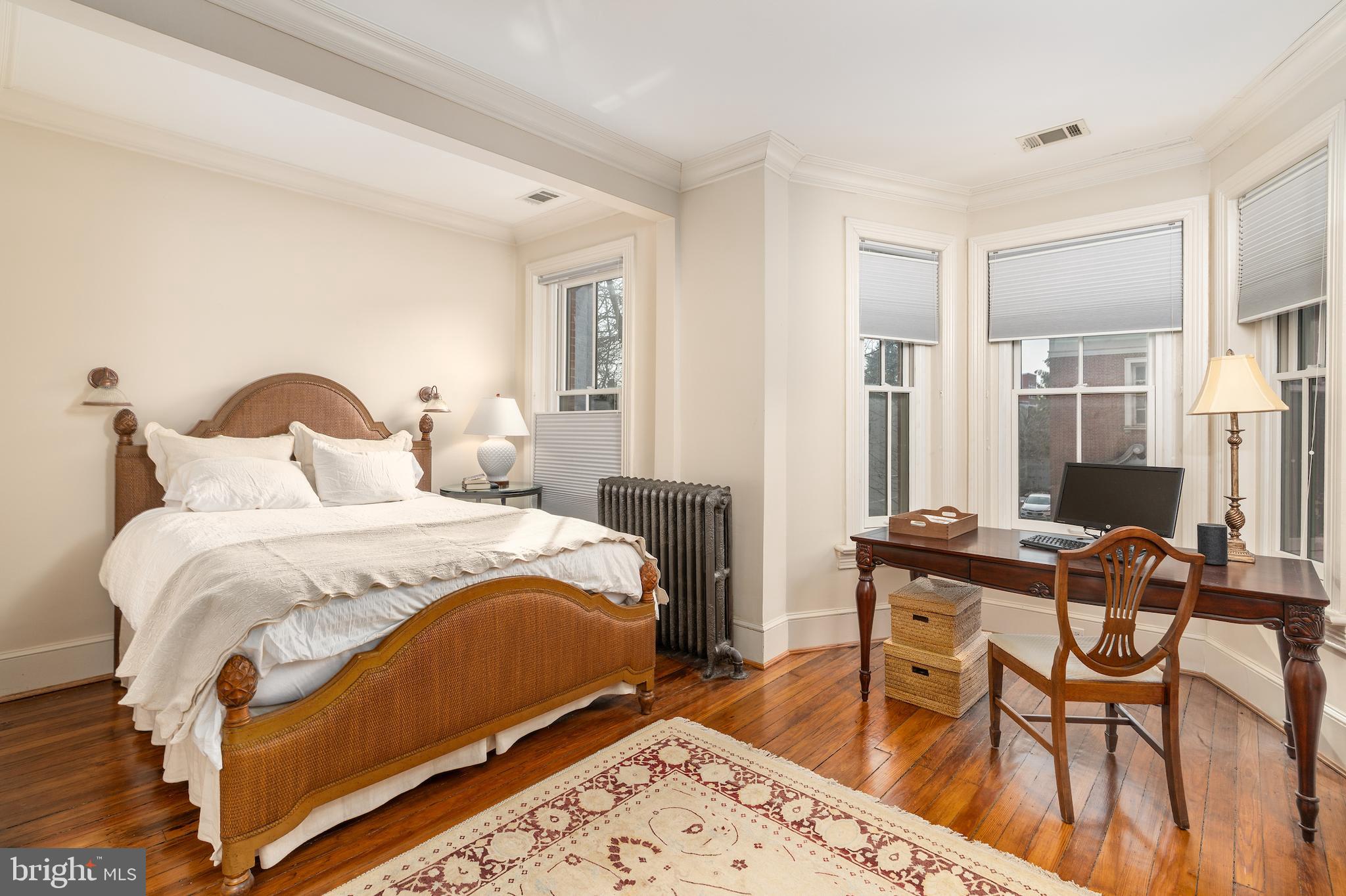 CAPITOL HILL - Residential