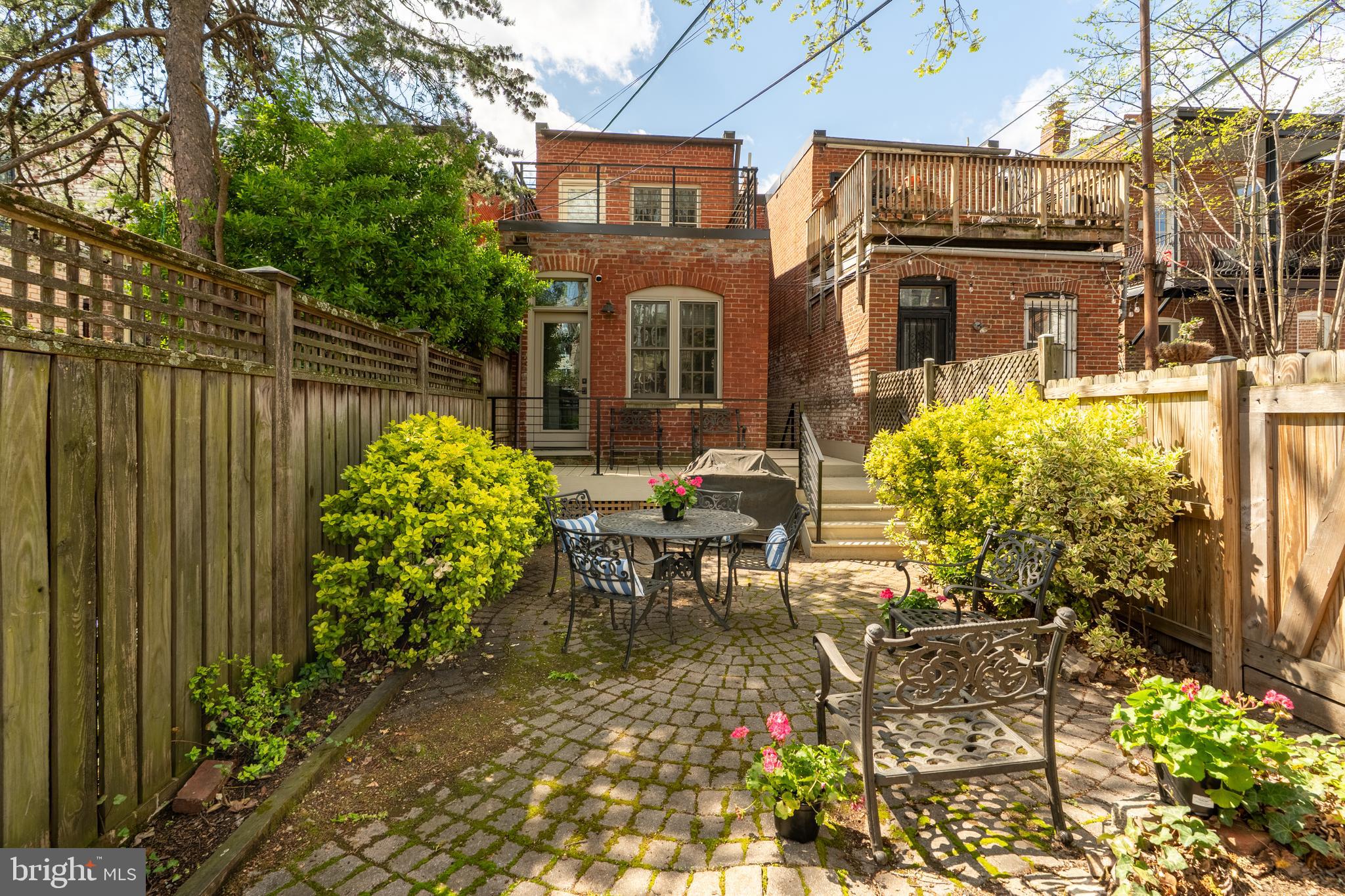 CAPITOL HILL - Residential