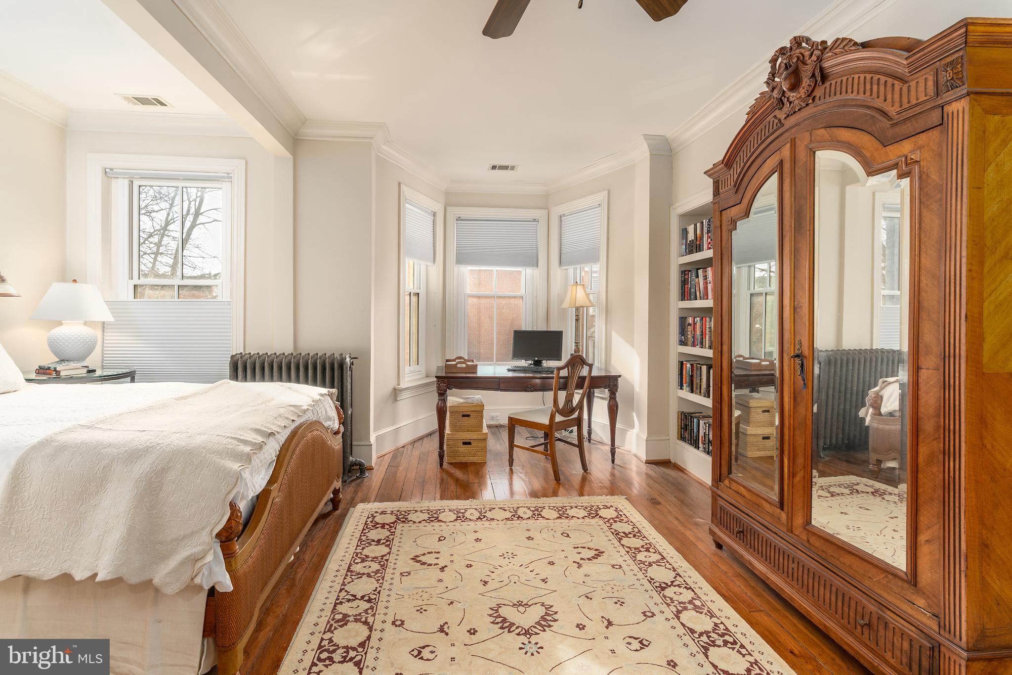 CAPITOL HILL - Residential