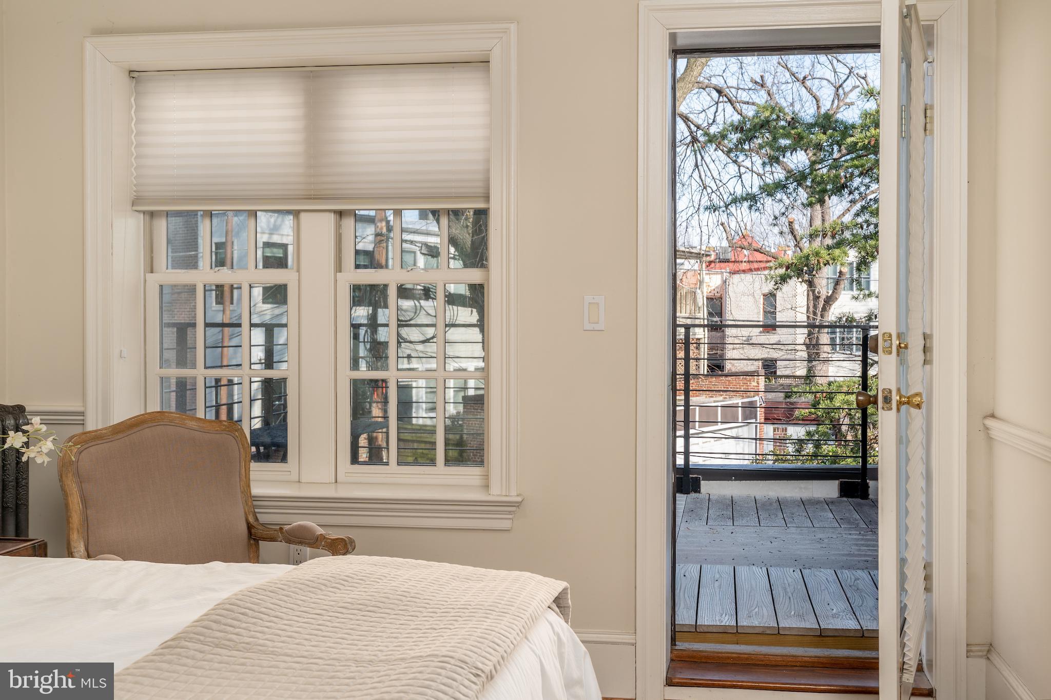 CAPITOL HILL - Residential