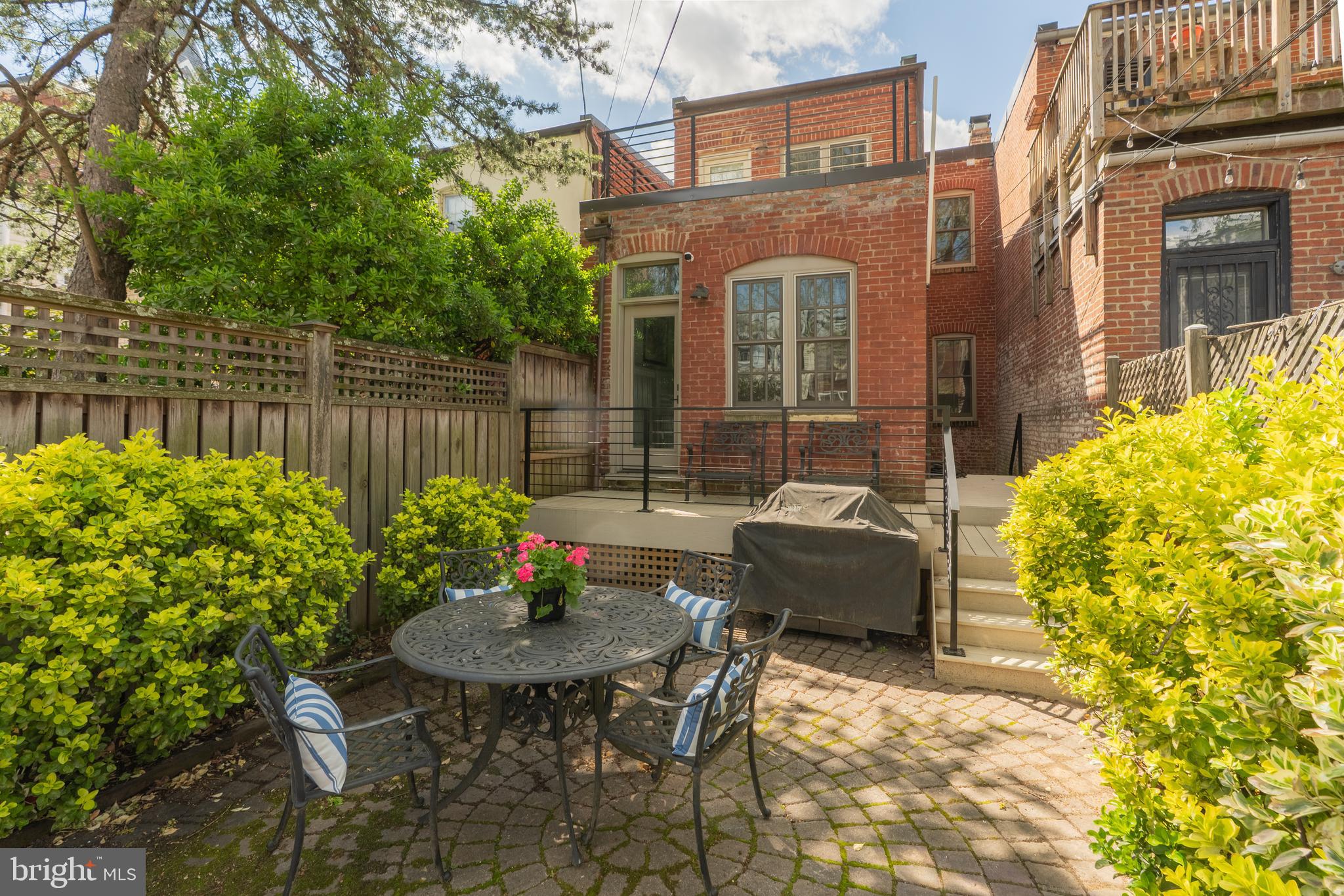 CAPITOL HILL - Residential