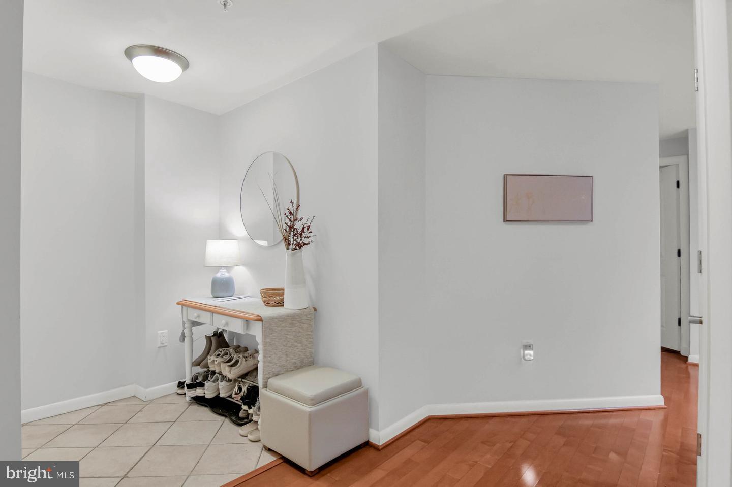 CLARENDON 1021 - Residential Lease