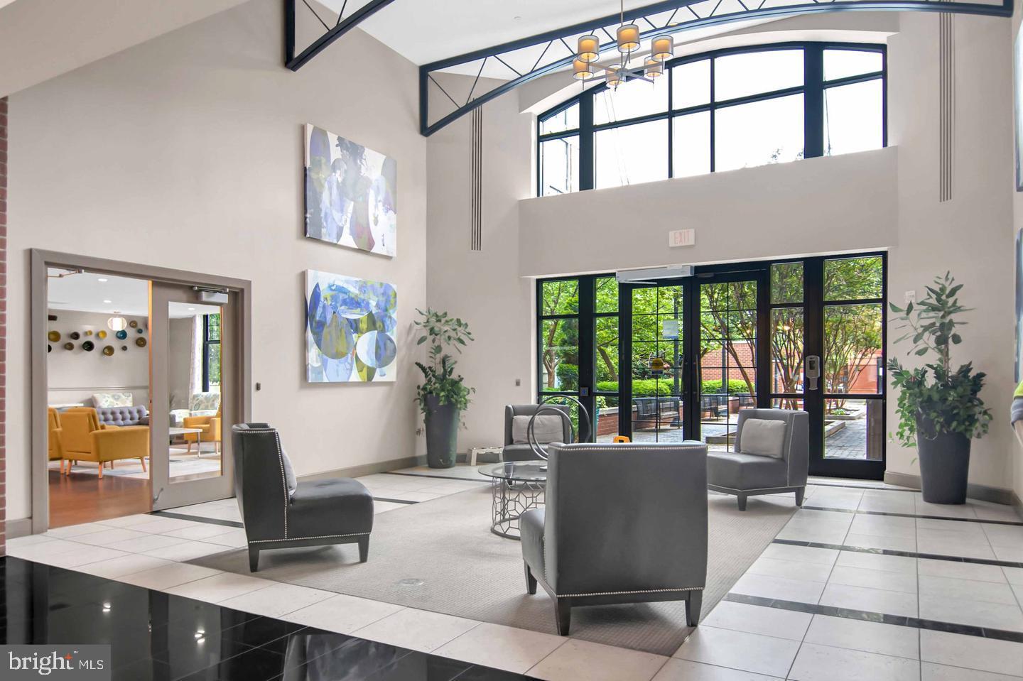 CLARENDON 1021 - Residential Lease