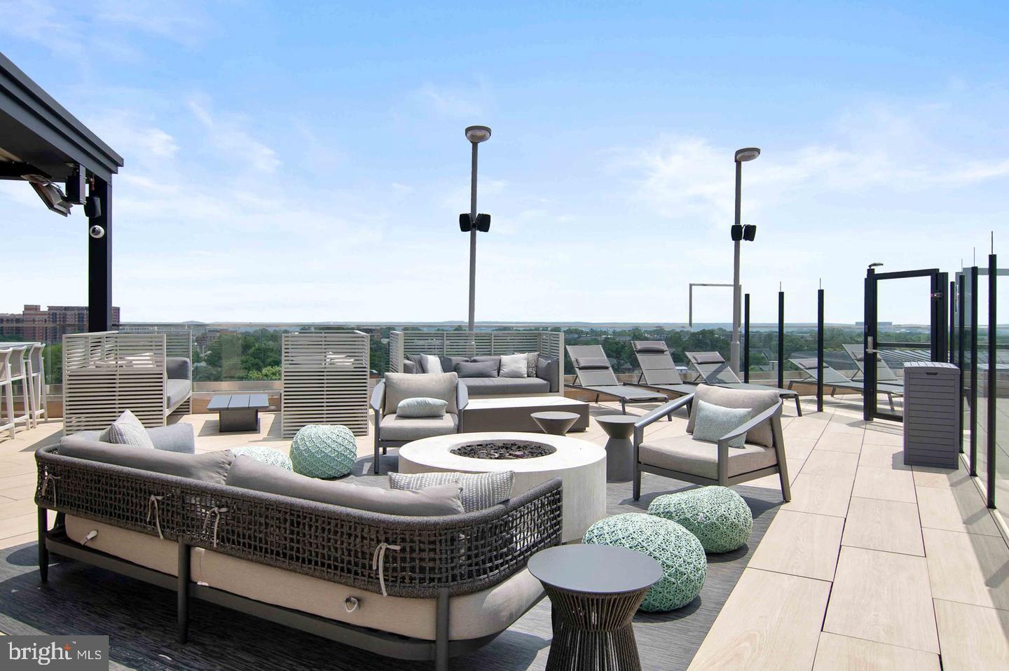 CLARENDON 1021 - Residential Lease