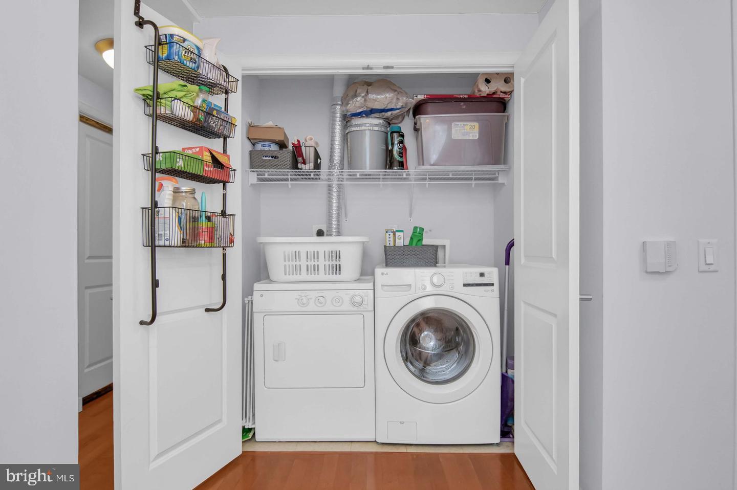 CLARENDON 1021 - Residential Lease