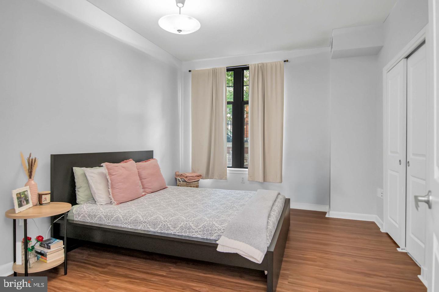 CLARENDON 1021 - Residential Lease