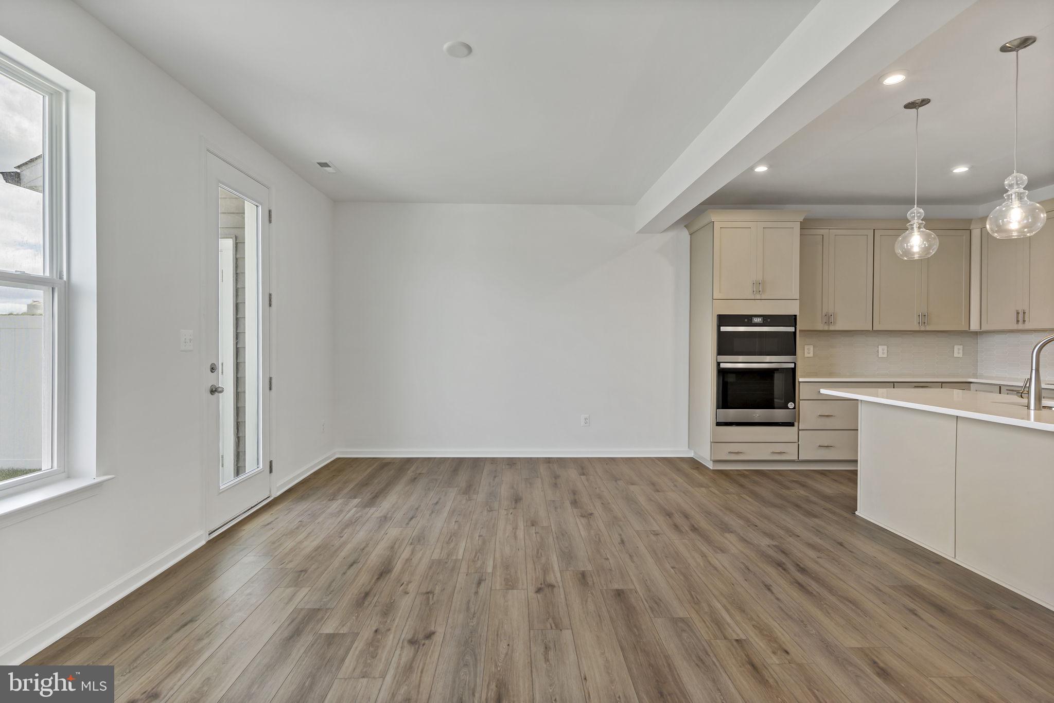 SOUTH BROOK - Residential