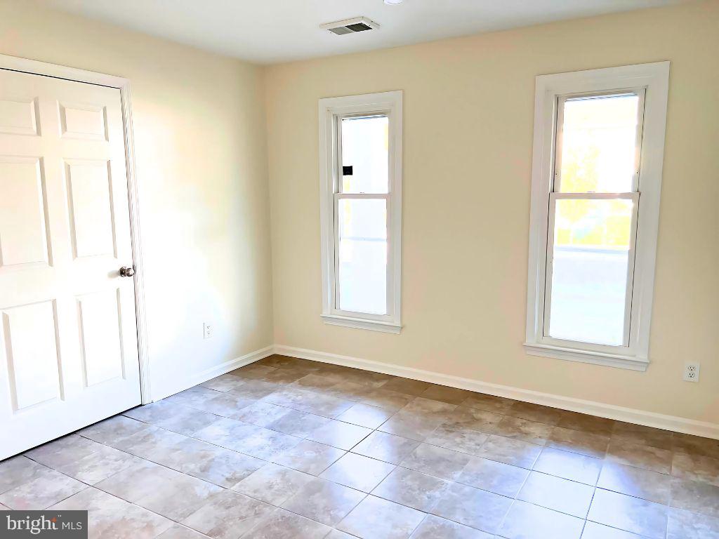 SQUIRES HILL - Residential Lease