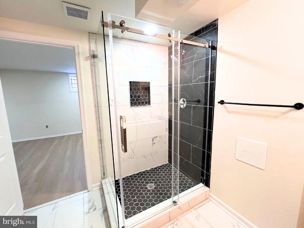 SQUIRES HILL - Residential Lease