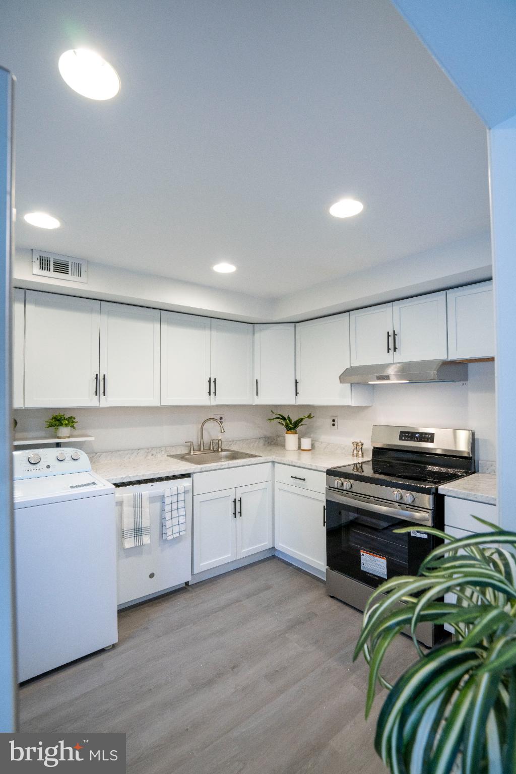 FOREST EDGE - Residential