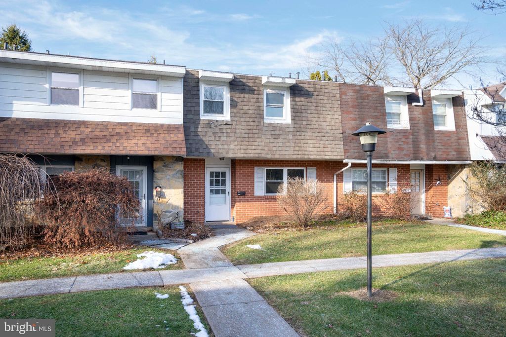 Photo of 1141 W Aaron Drive #D, STATE COLLEGE, PA 16803 (MLS # PACE2517140)